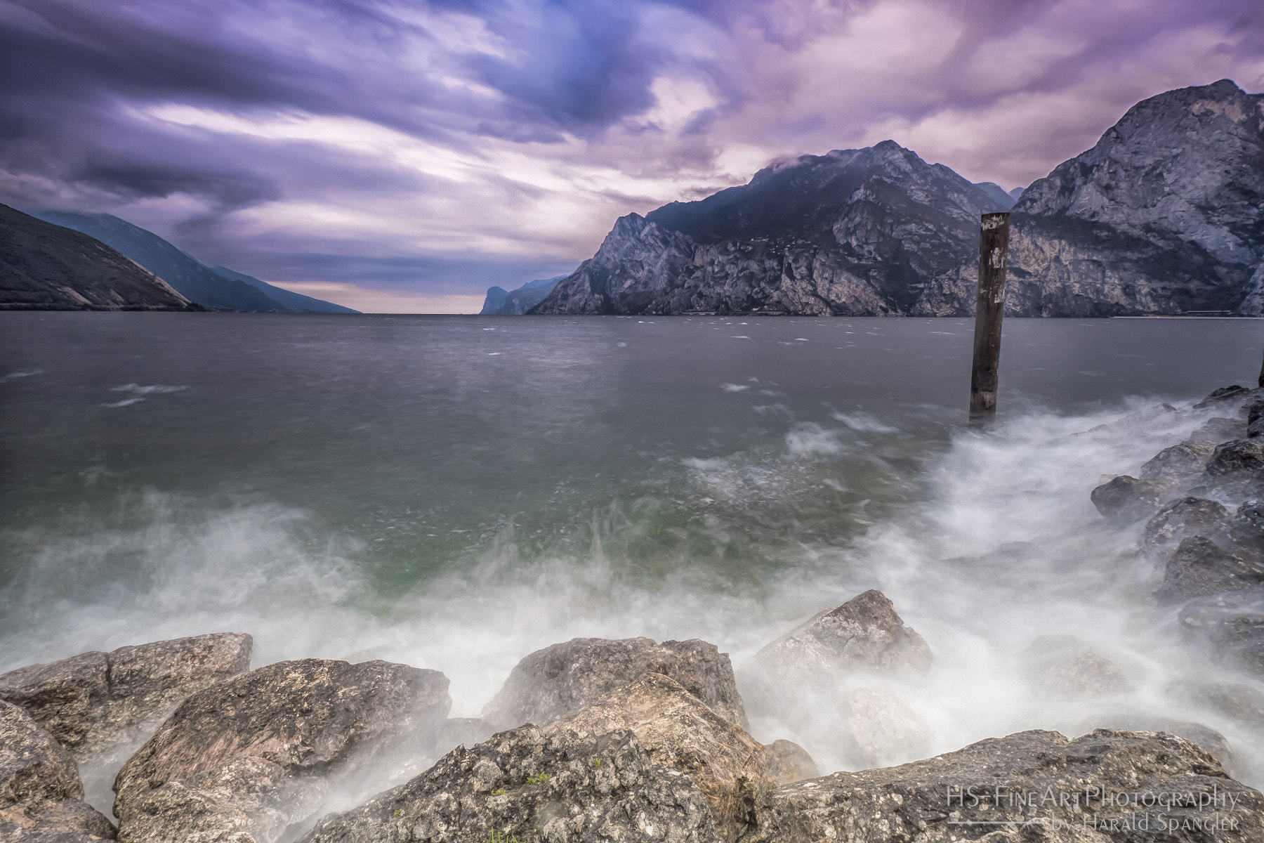 Olympus OM-D E-M1 + OLYMPUS M.9-18mm F4.0-5.6 sample photo. --- riva del garda --- photography