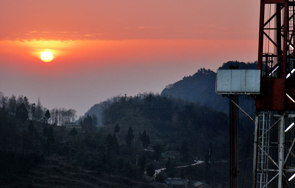 Nikon AF-S Micro-Nikkor 105mm F2.8G IF-ED VR sample photo. Sunrise of drilling locate photography