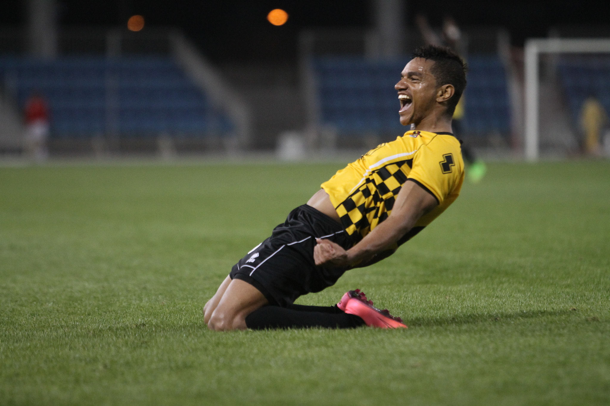 Canon EF 70-200mm F2.8L USM sample photo. Ahli  football photography