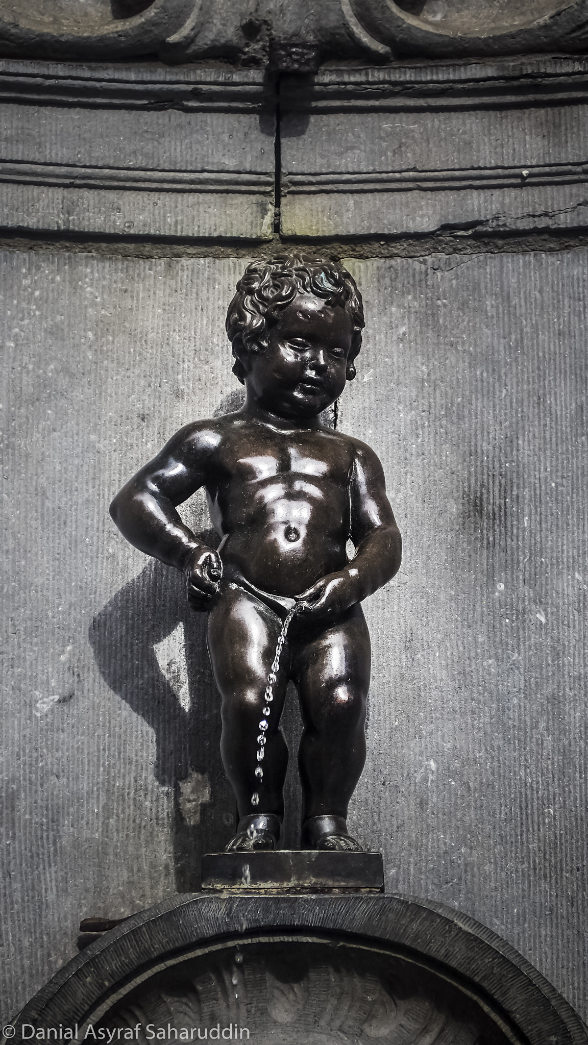 Olympus PEN E-PL7 sample photo. Manneken pis photography