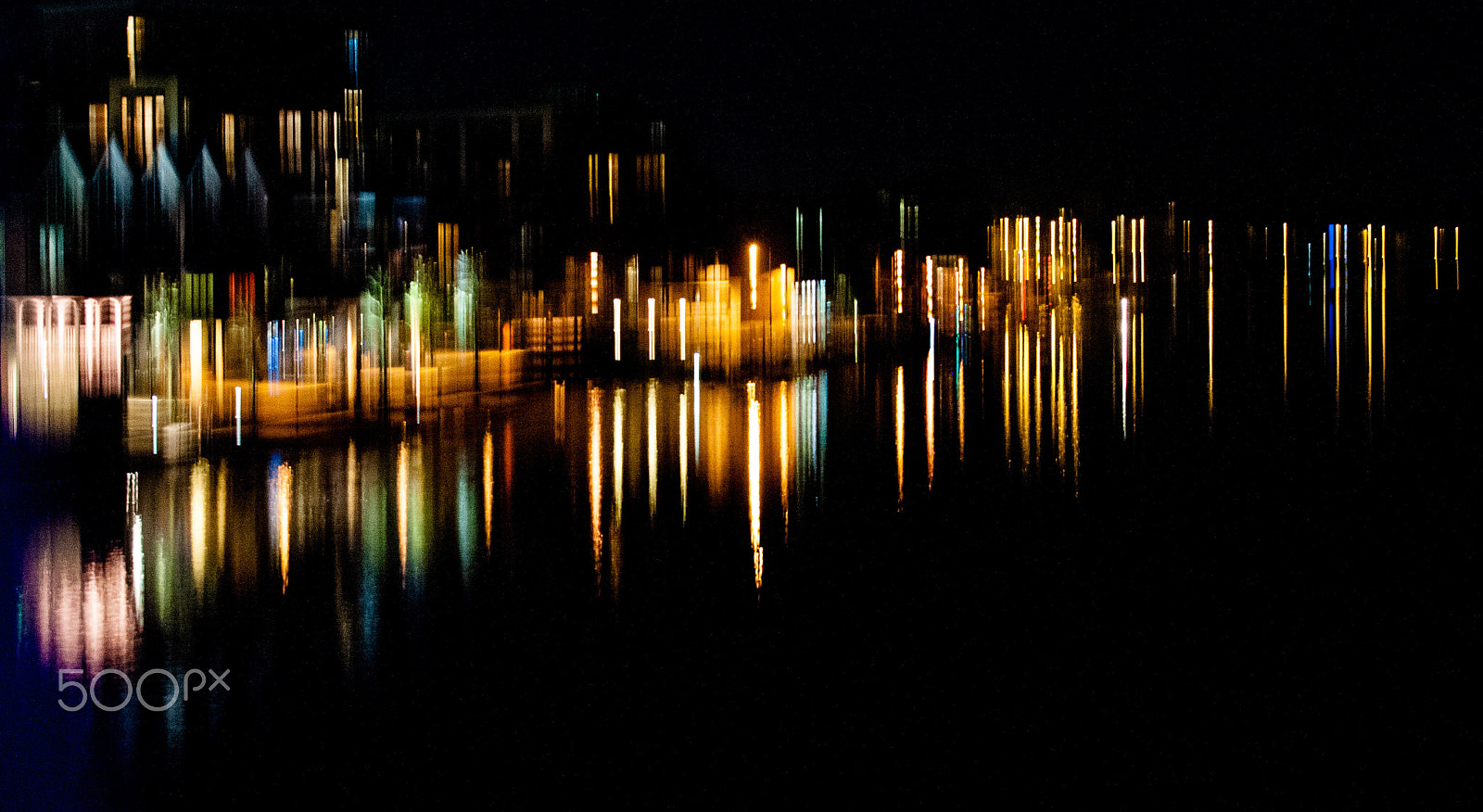 Nikon AF-S Nikkor 70-200mm F4G ED VR sample photo. Night lights photography