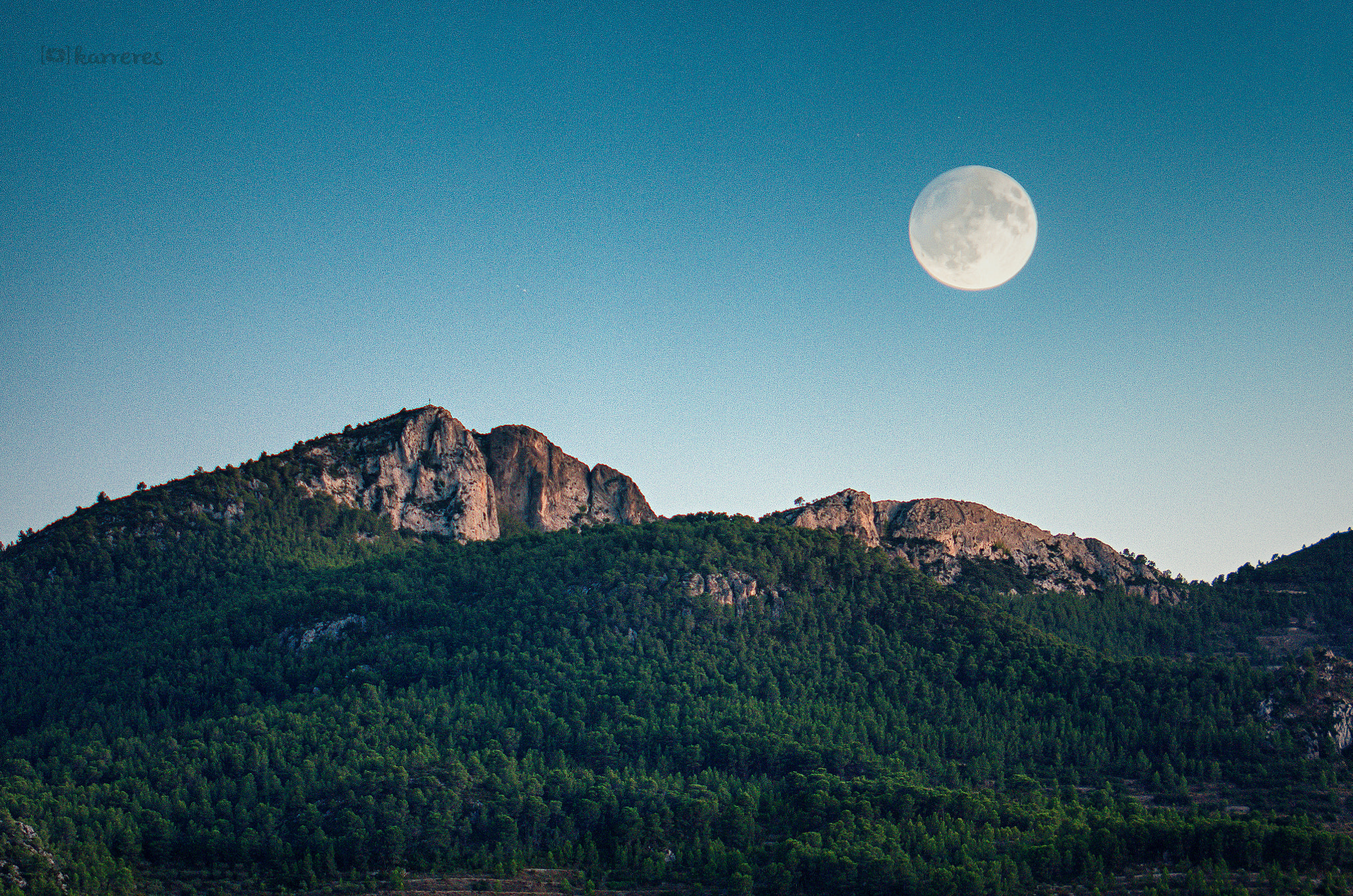 Sigma 70-210mm F2.8 APO sample photo. Full moon photography