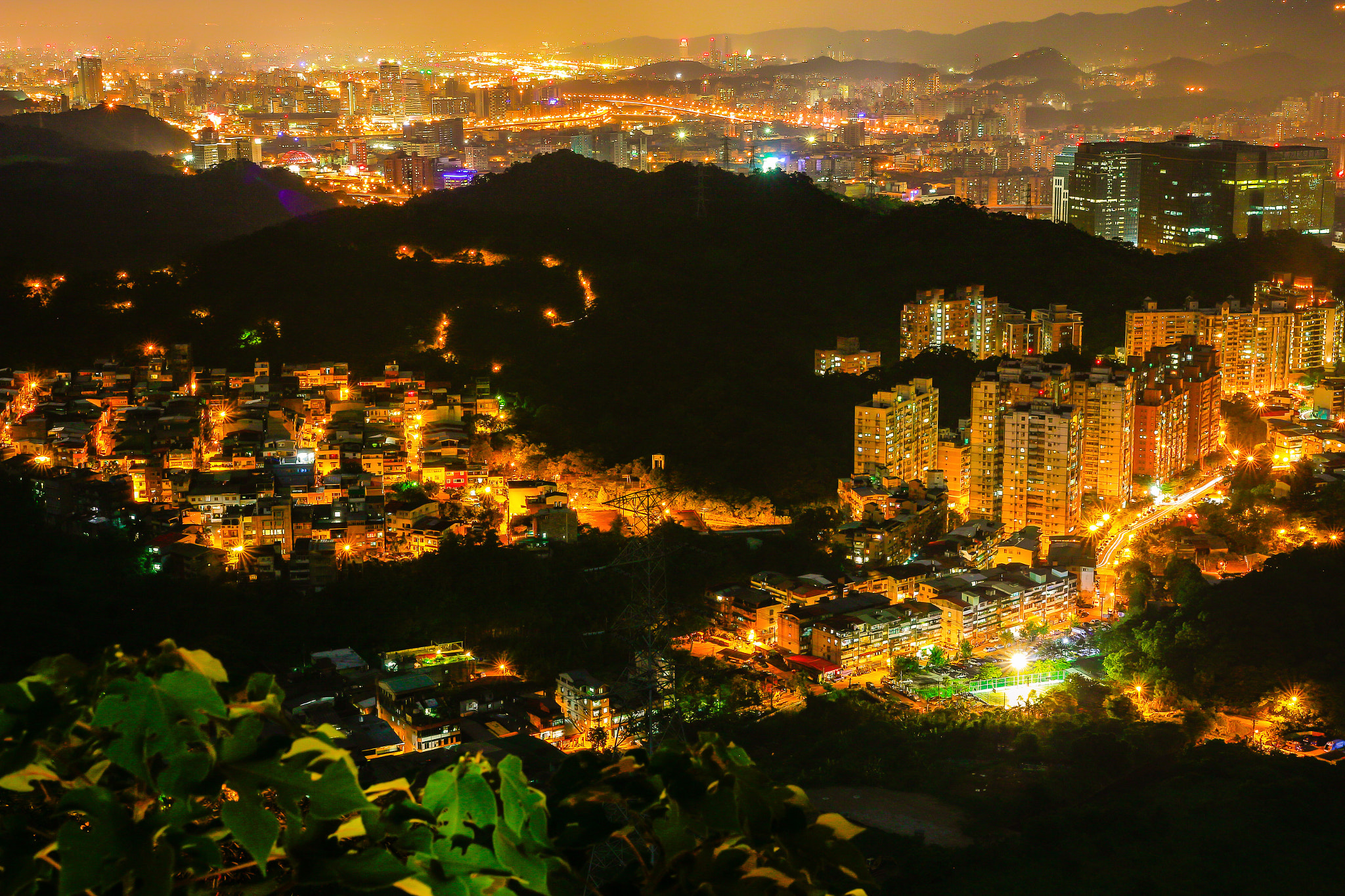 Sigma 18-35mm f/1.8 DC HSM sample photo. Stretches of the night photography