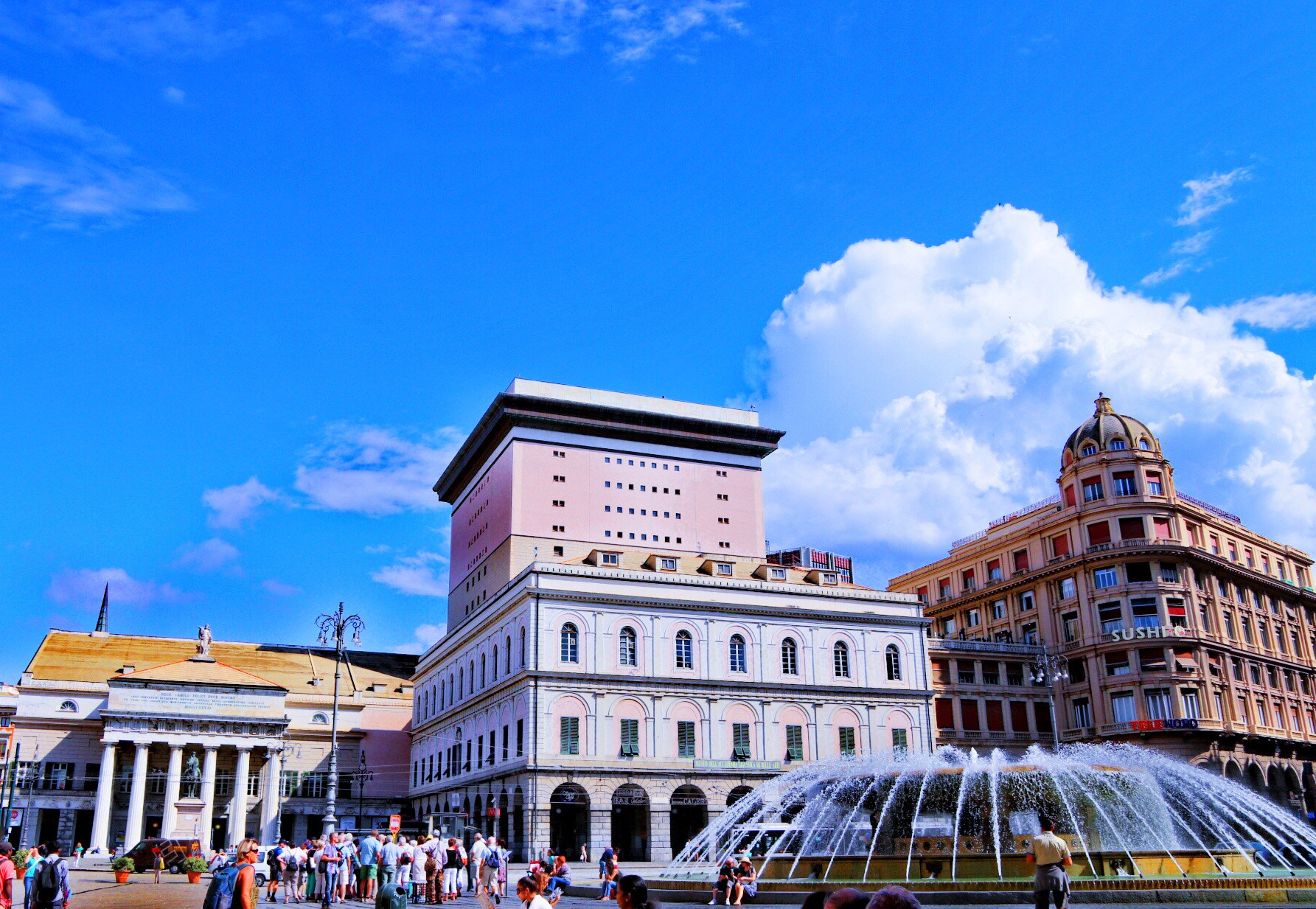 Canon EOS 80D + Canon 17-50mm sample photo. Genova photography