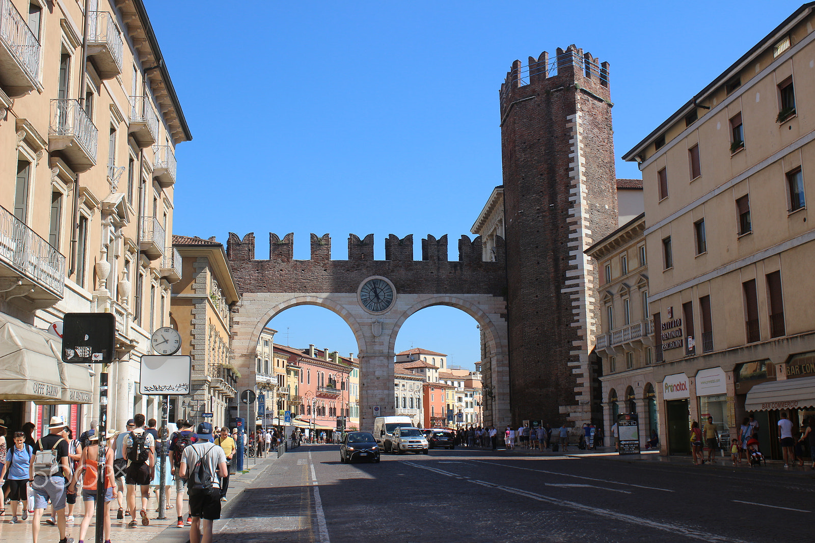 Canon EF-S 18-55mm F3.5-5.6 IS sample photo. Verona photography