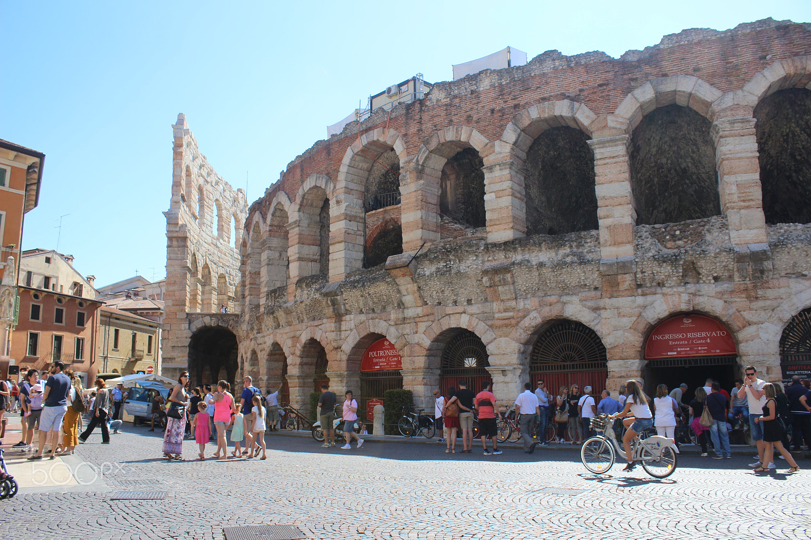Canon EF-S 18-55mm F3.5-5.6 IS sample photo. Verona photography