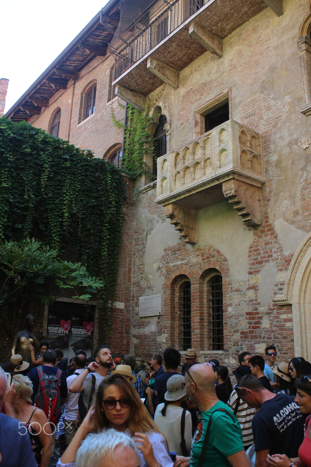 Canon EF-S 18-55mm F3.5-5.6 IS sample photo. Verona photography
