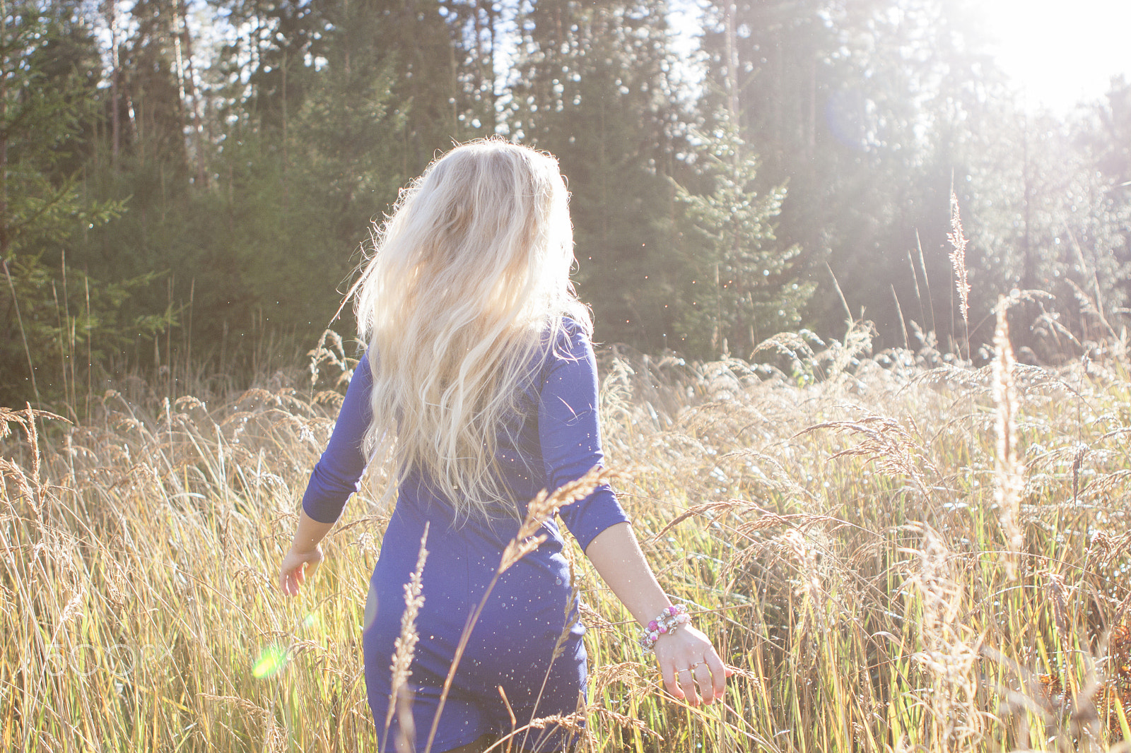 Canon EOS 40D + Canon EF 24-70mm F2.8L USM sample photo. Girl in the evening sun photography