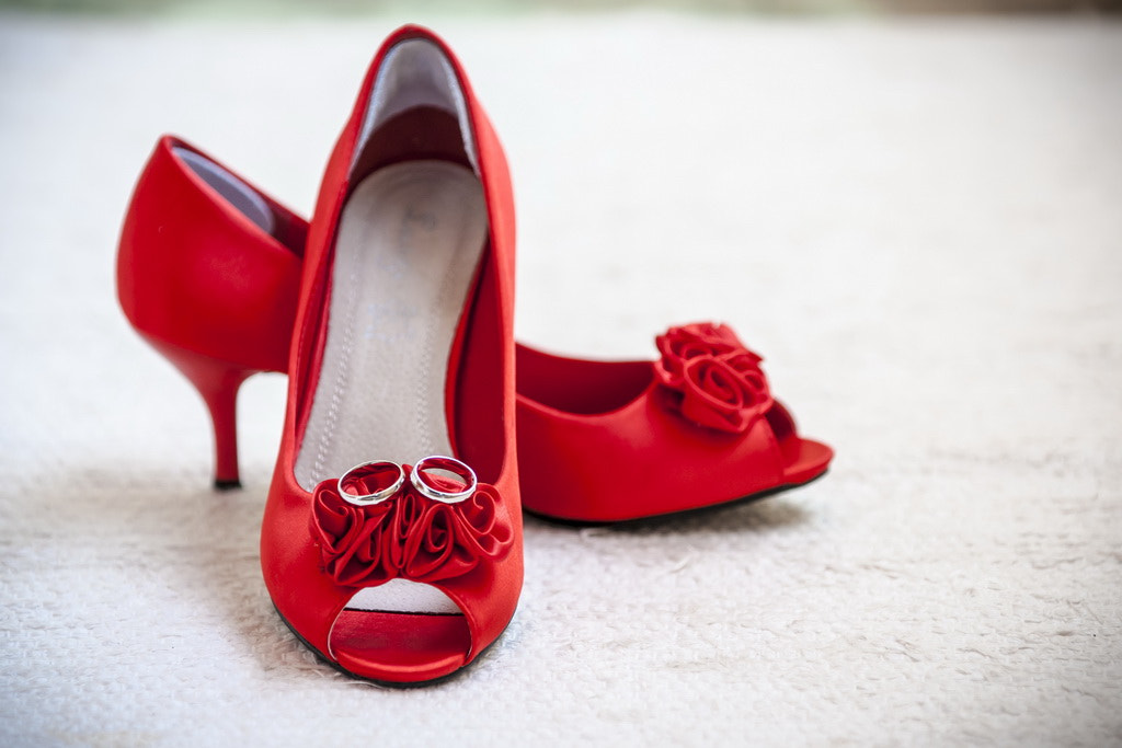 Sony Alpha DSLR-A700 sample photo. Red ring shoes photography