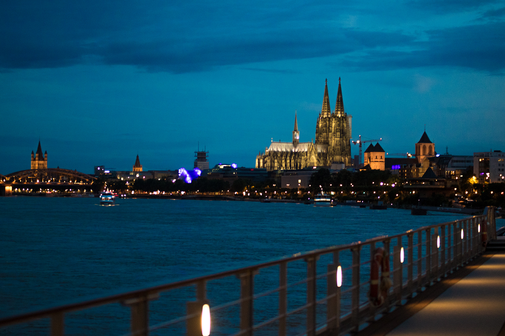 Sigma 50-100mm F1.8 DC HSM Art sample photo. Cologne in the evening photography