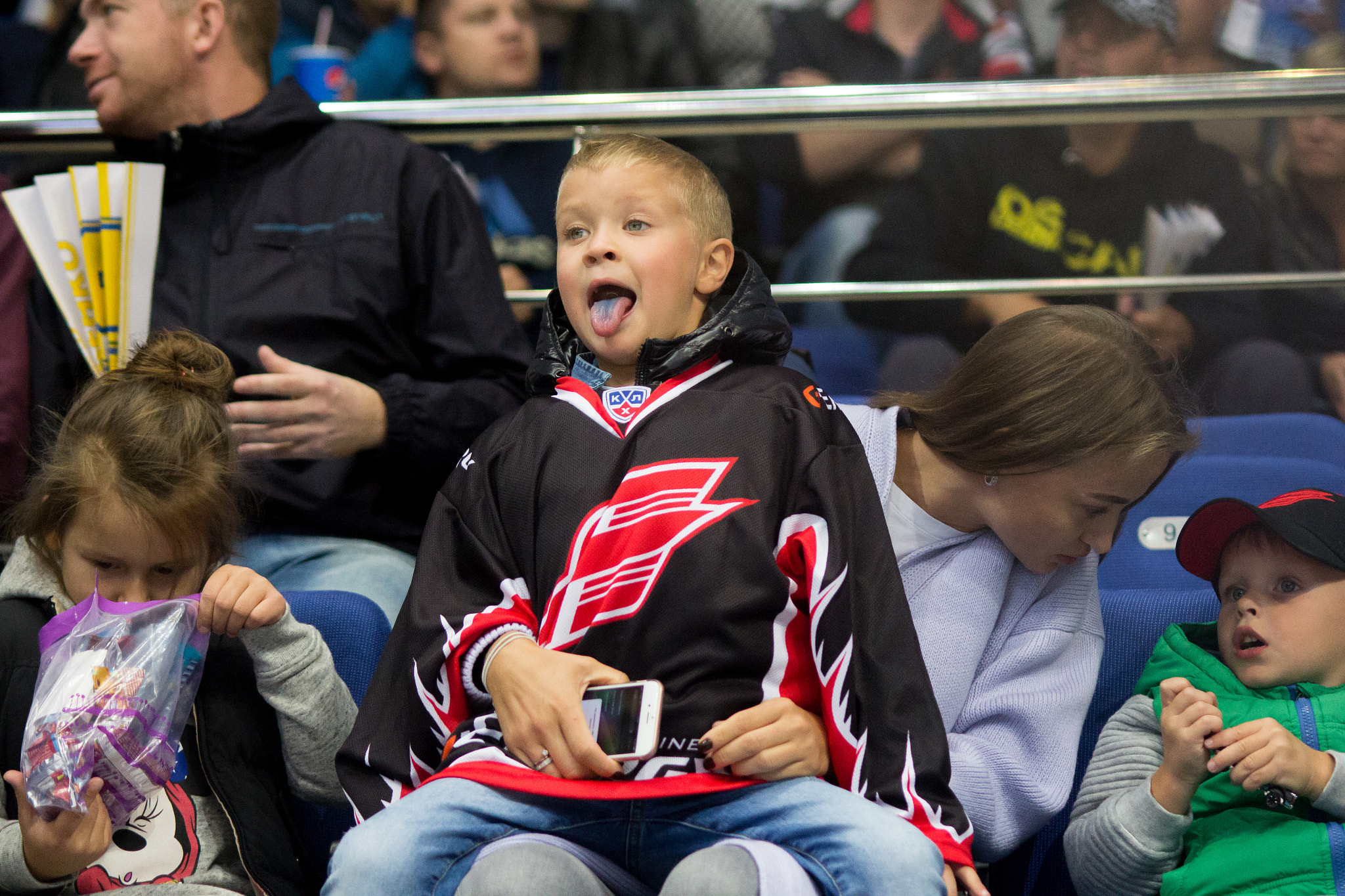 Sigma APO 50-150mm f/2.8 [II] EX DC HSM sample photo. Ice hockey photography