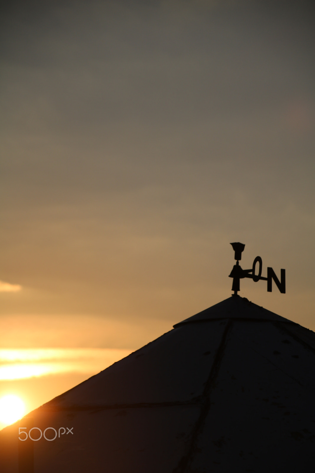 Canon EOS 750D (EOS Rebel T6i / EOS Kiss X8i) + Canon TS-E 90mm F2.8 Tilt-Shift sample photo. North east sunrise photography