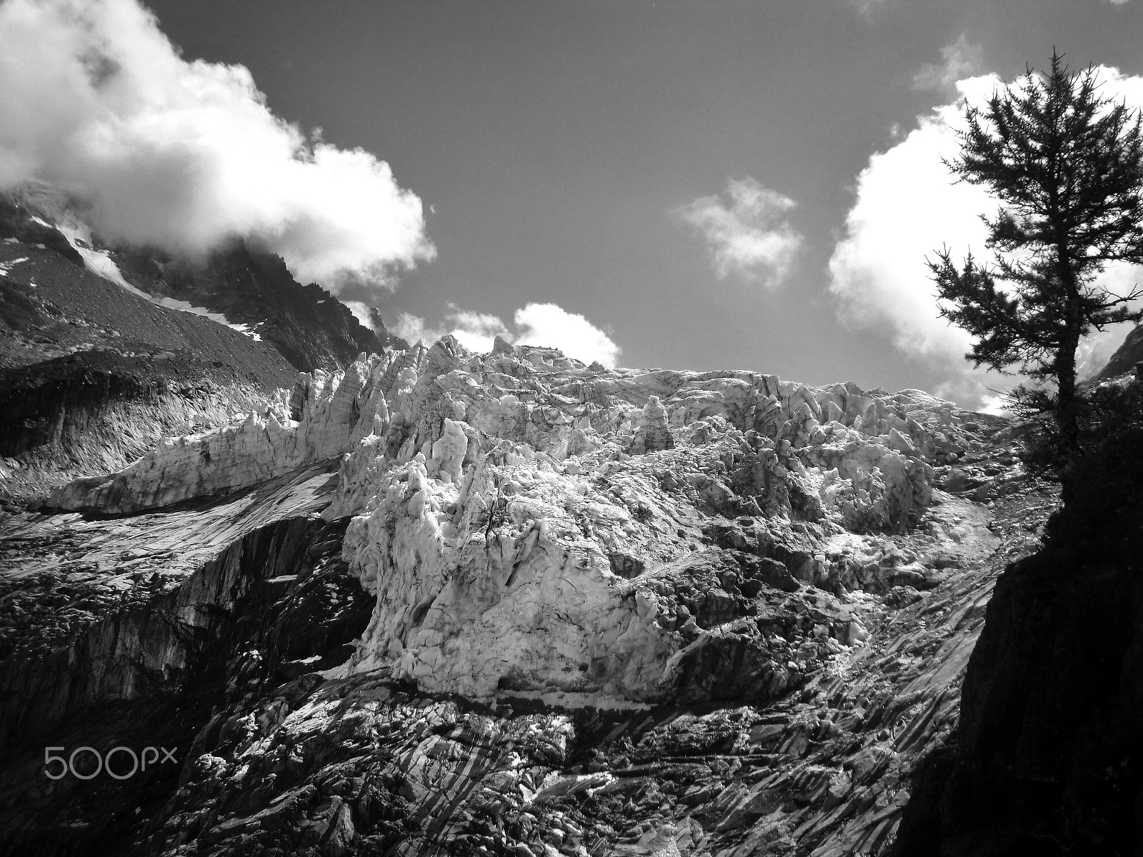 Sony DSC-W270 sample photo. Glacier d'argentiere - black & white study photography