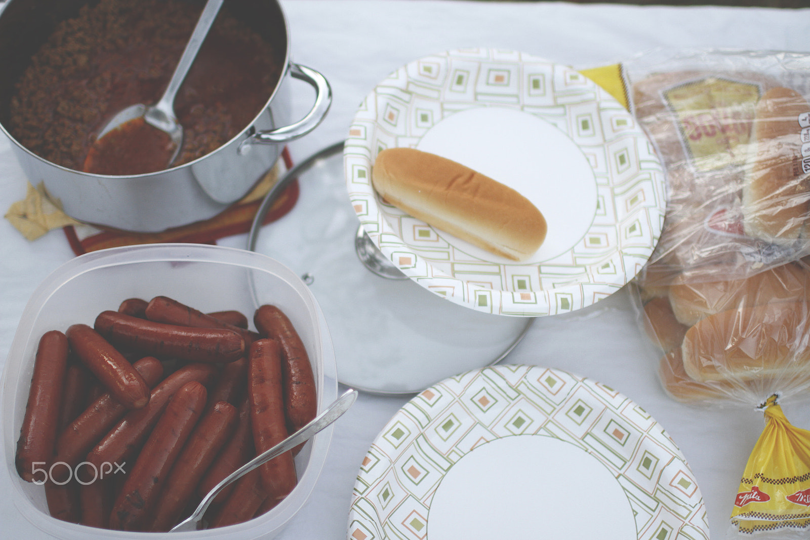 Canon EOS 7D + Canon EF 35mm F1.4L USM sample photo. Hotdog photography