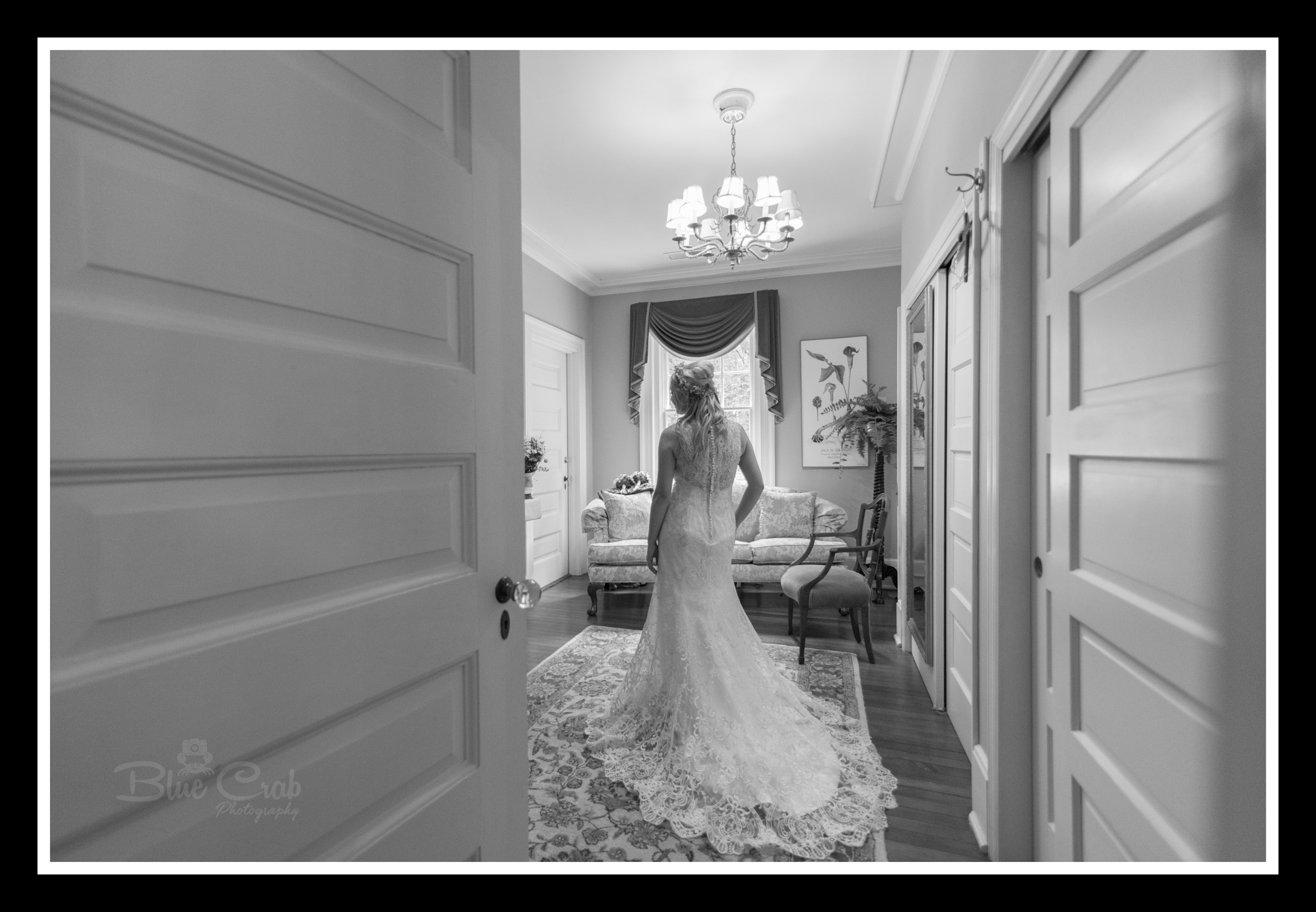 Nikon D750 + Tokina AT-X 16-28mm F2.8 Pro FX sample photo. Bridal room photography