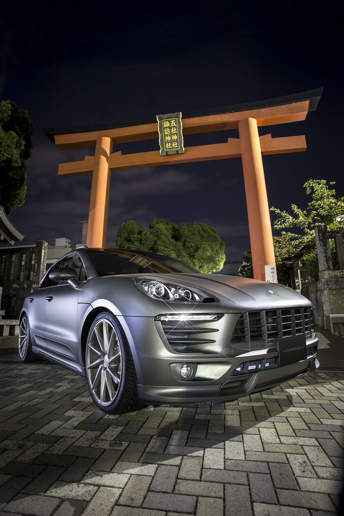 Canon EF 20-35mm F3.5-4.5 USM sample photo. Porsche macan photography