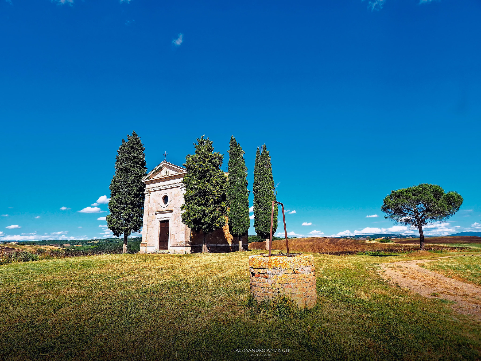 Olympus OM-D E-M10 + OLYMPUS M.9-18mm F4.0-5.6 sample photo. Vitaleta in san quirico d' orcia tuscany photography