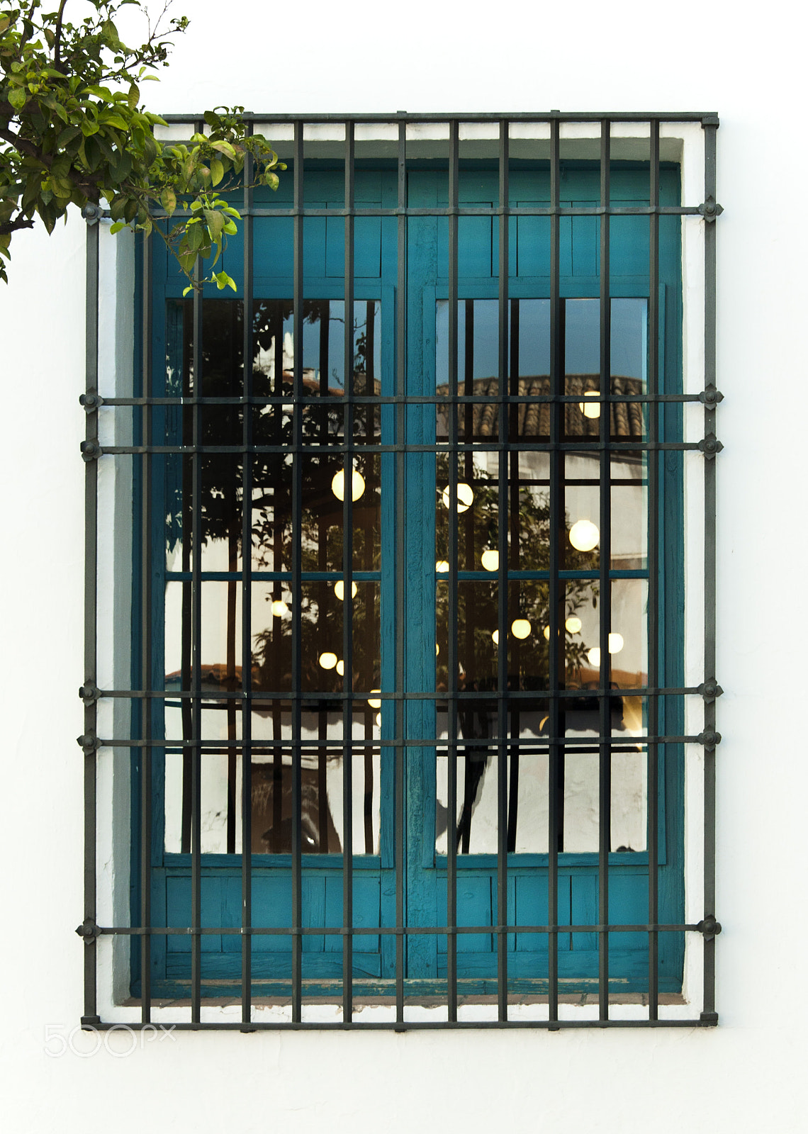 Sigma 18-200mm f/3.5-6.3 DC OS sample photo. Ventana y luz photography