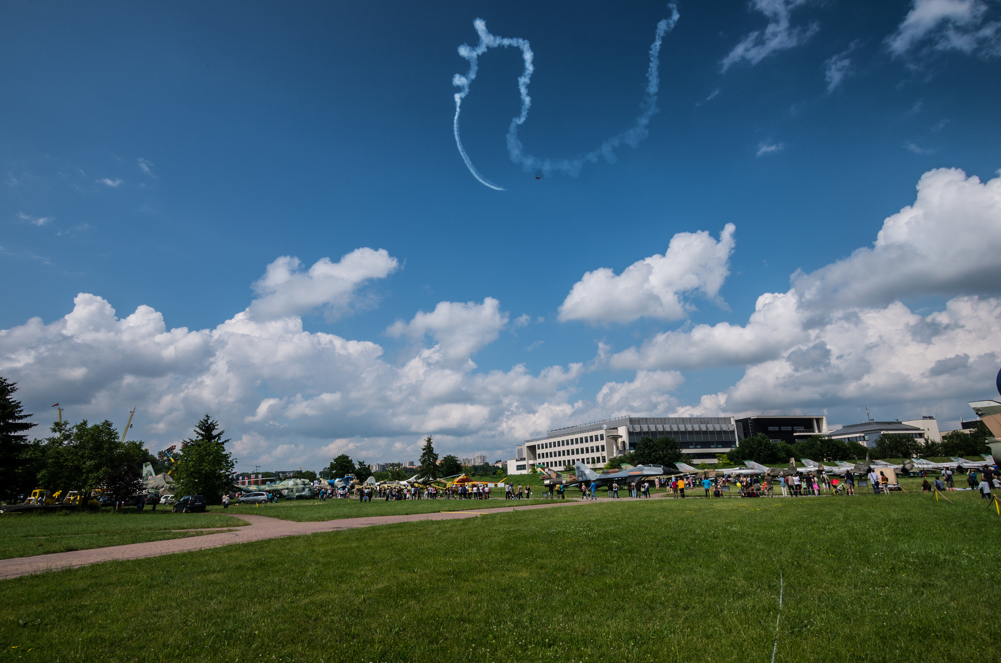 Pentax K-5 IIs sample photo. Air show photography