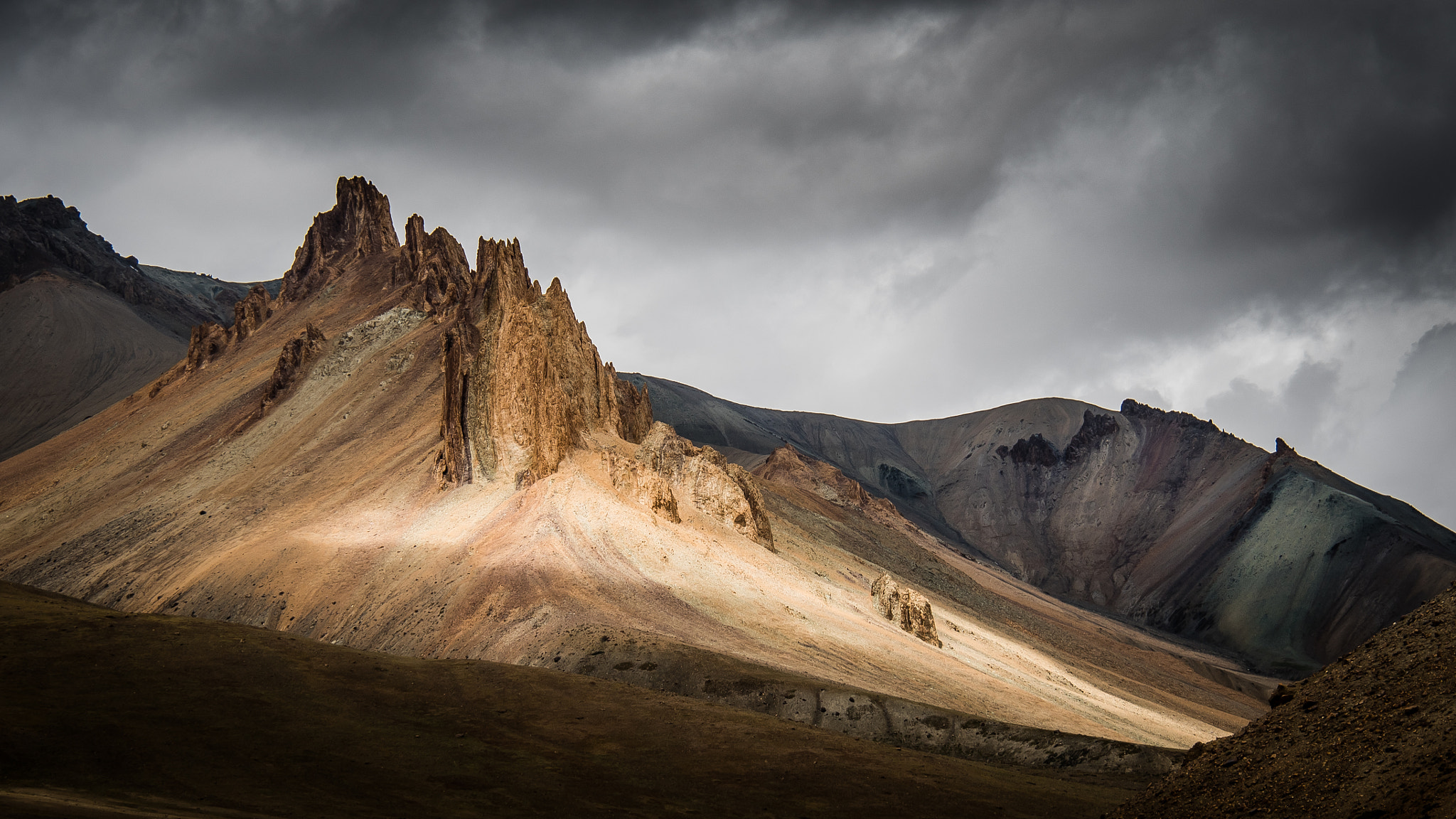 Olympus PEN E-PL7 sample photo. Way to mordor photography