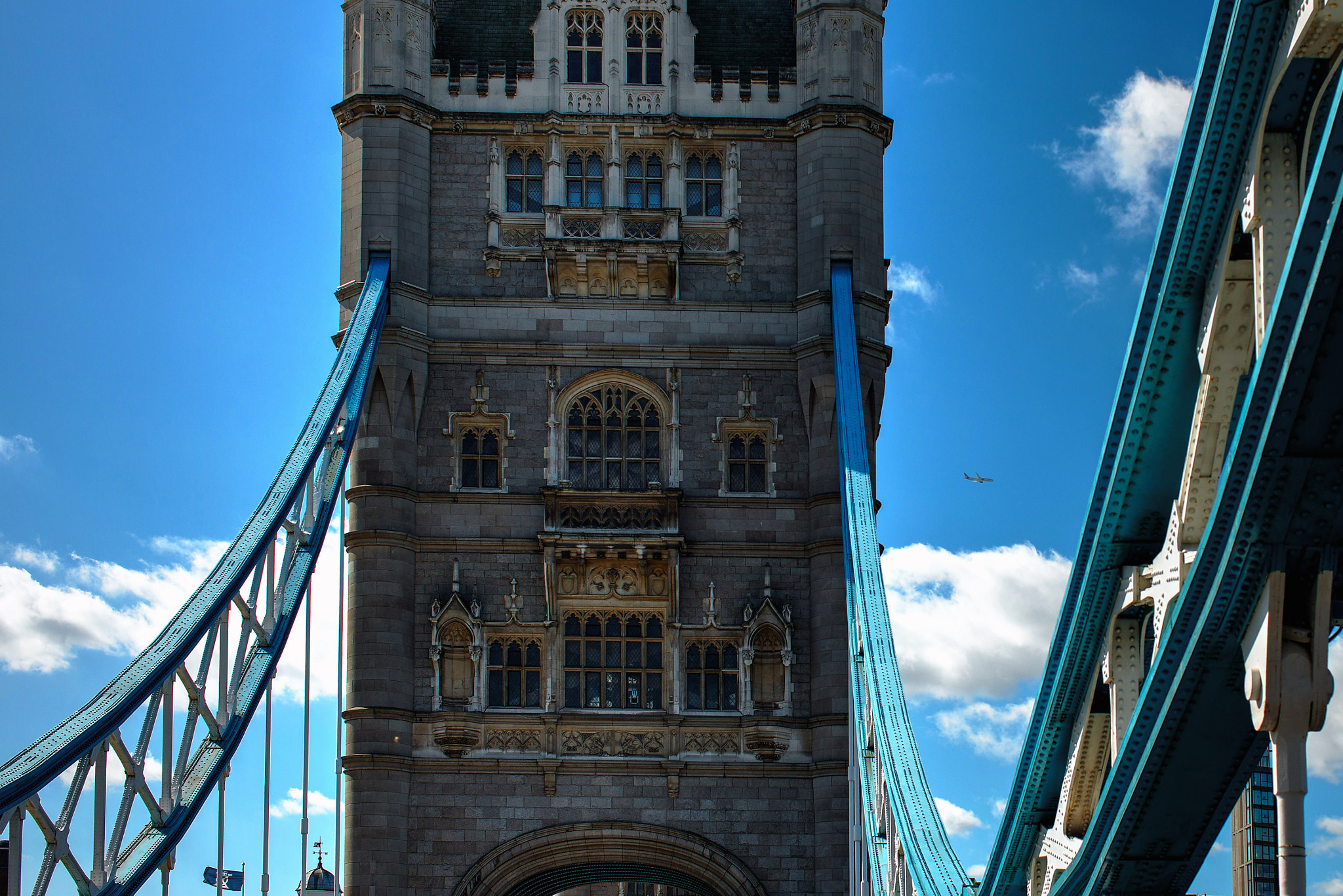 ZEISS Distagon T* 35mm F2 sample photo. Tower bridge photography