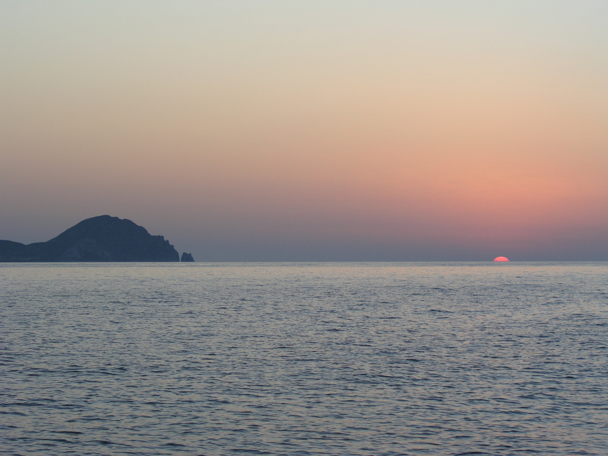 Olympus C5050Z sample photo. Tramonto  a palmarola photography