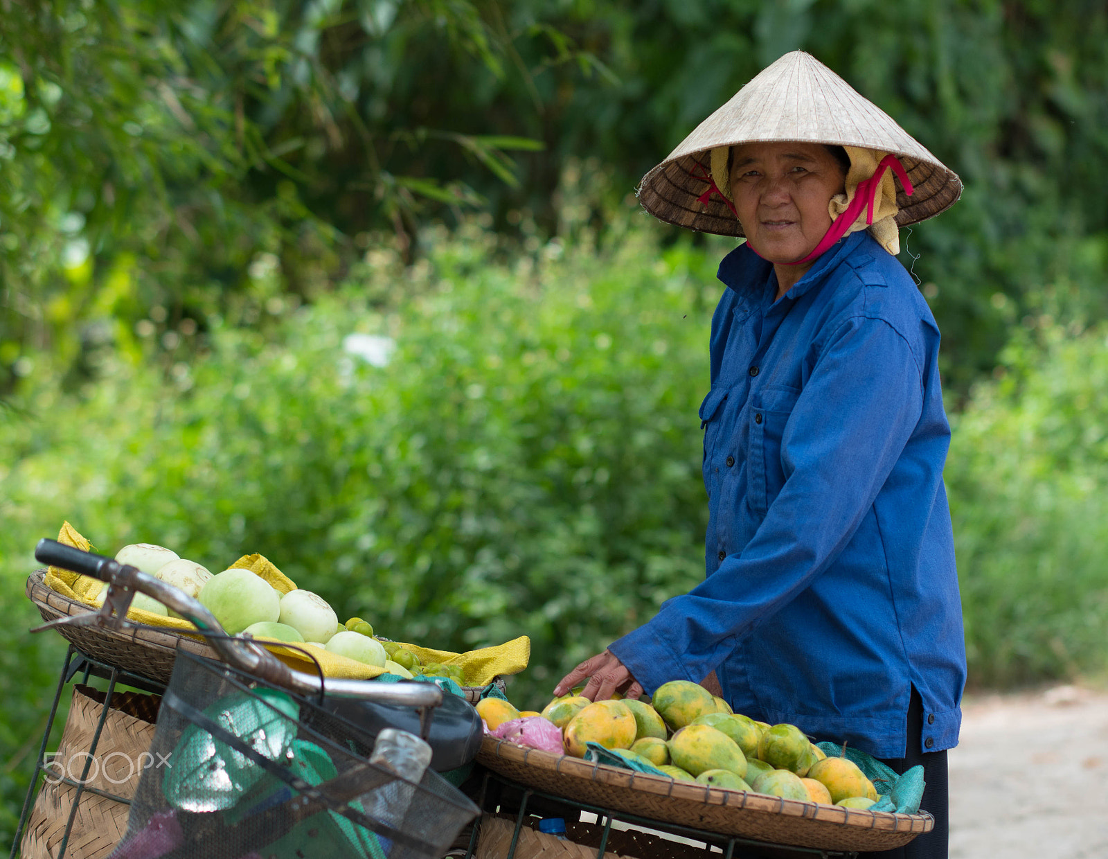 Samsung NX500 + Samsung NX 85mm F1.4 ED SSA sample photo. Vietnamese woman photography