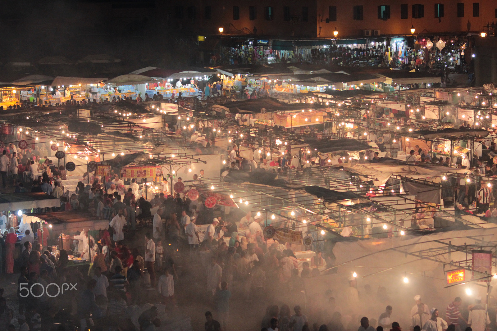 Sigma 70-300mm F4-5.6 APO DG Macro sample photo. Jemaa el-fna photography