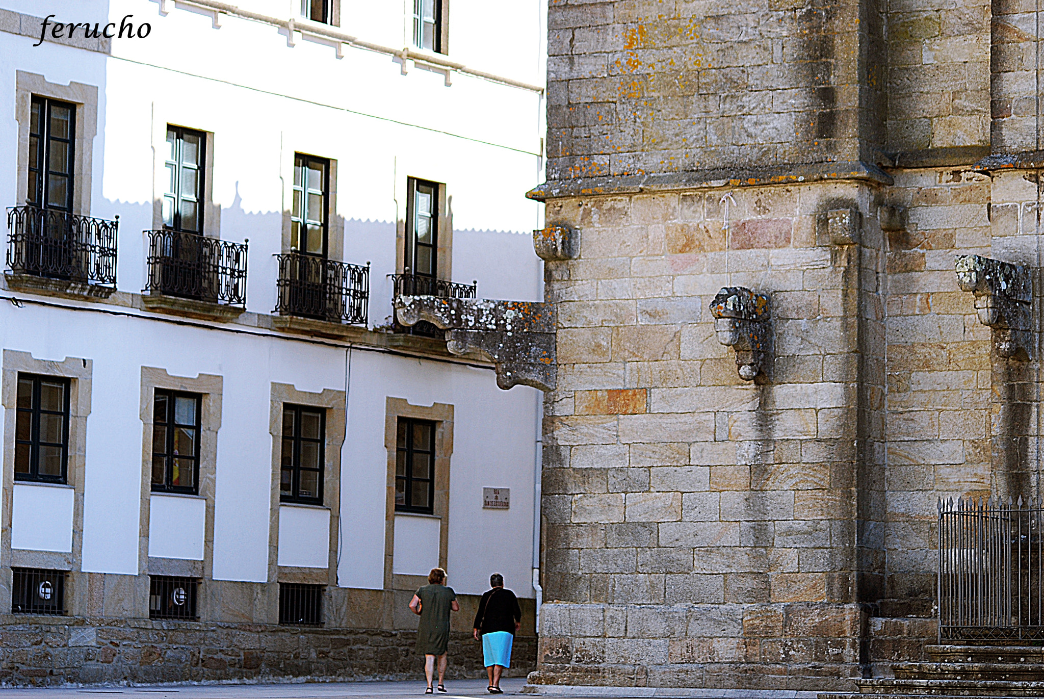 Sigma 70-300mm F4-5.6 APO DG Macro sample photo. Plaza del tapal. photography