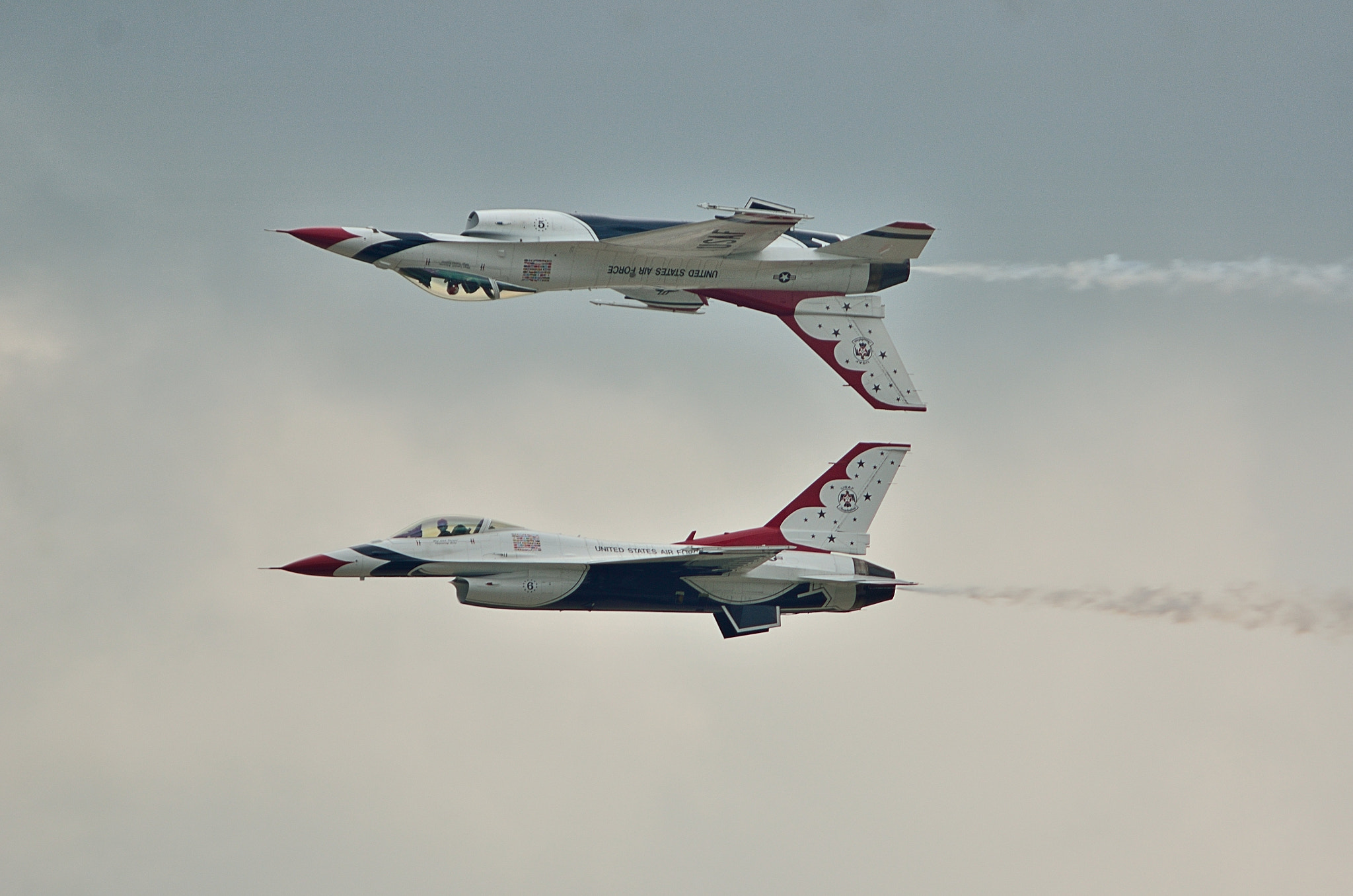 AF Zoom-Nikkor 75-300mm f/4.5-5.6 sample photo. Thunderbirds calypso pass photography
