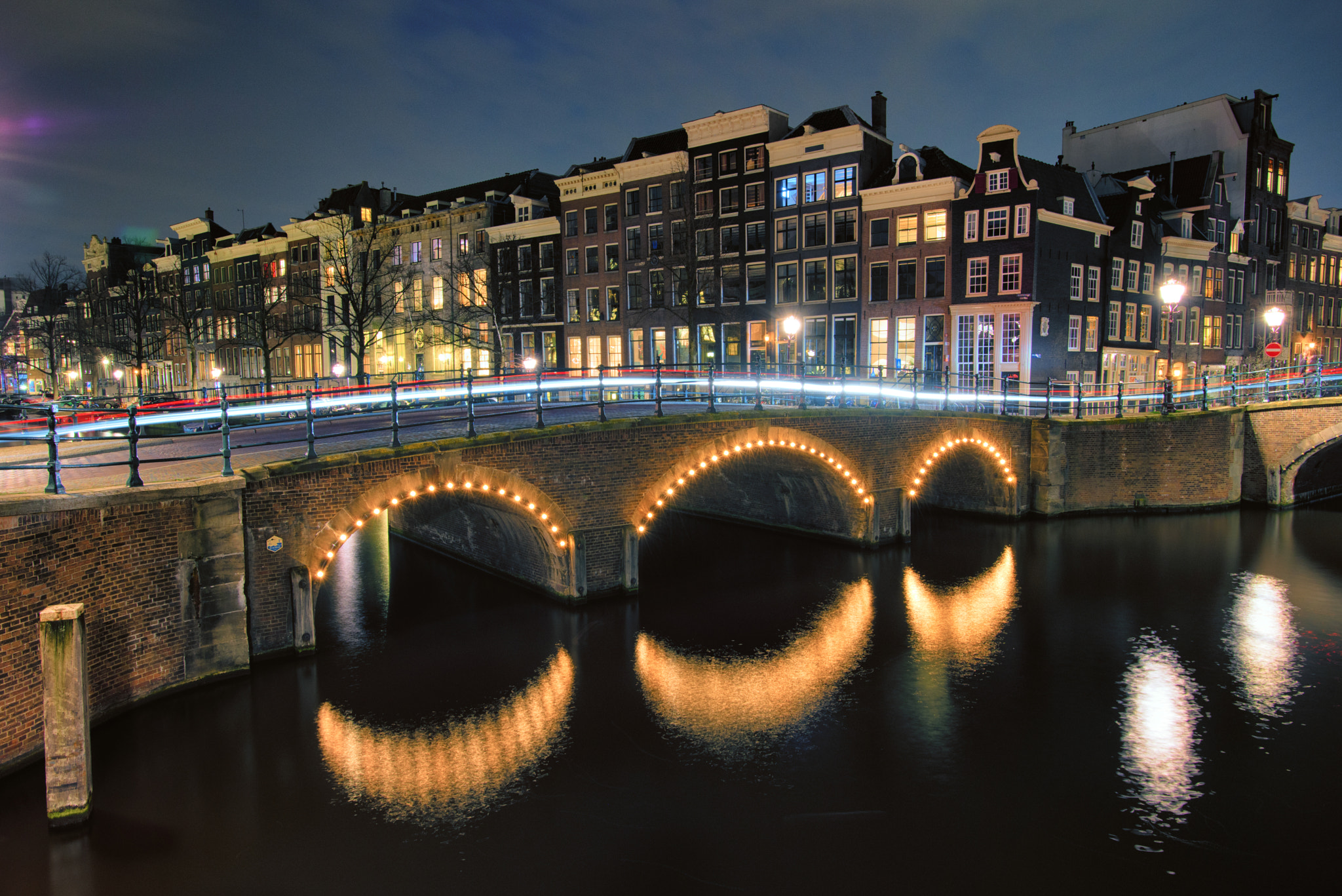 Nikon AF-S Nikkor 17-35mm F2.8D ED-IF sample photo. Light trails photography