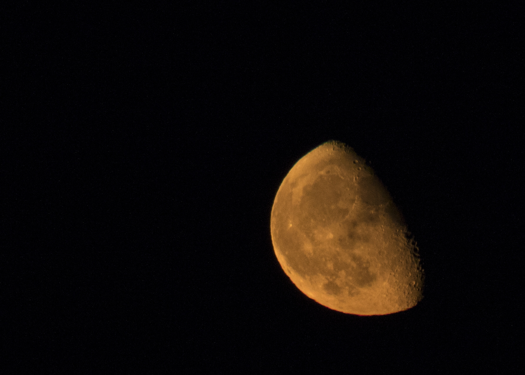 Canon EOS 7D Mark II + Tamron SP 70-300mm F4-5.6 Di VC USD sample photo. Blood moon photography