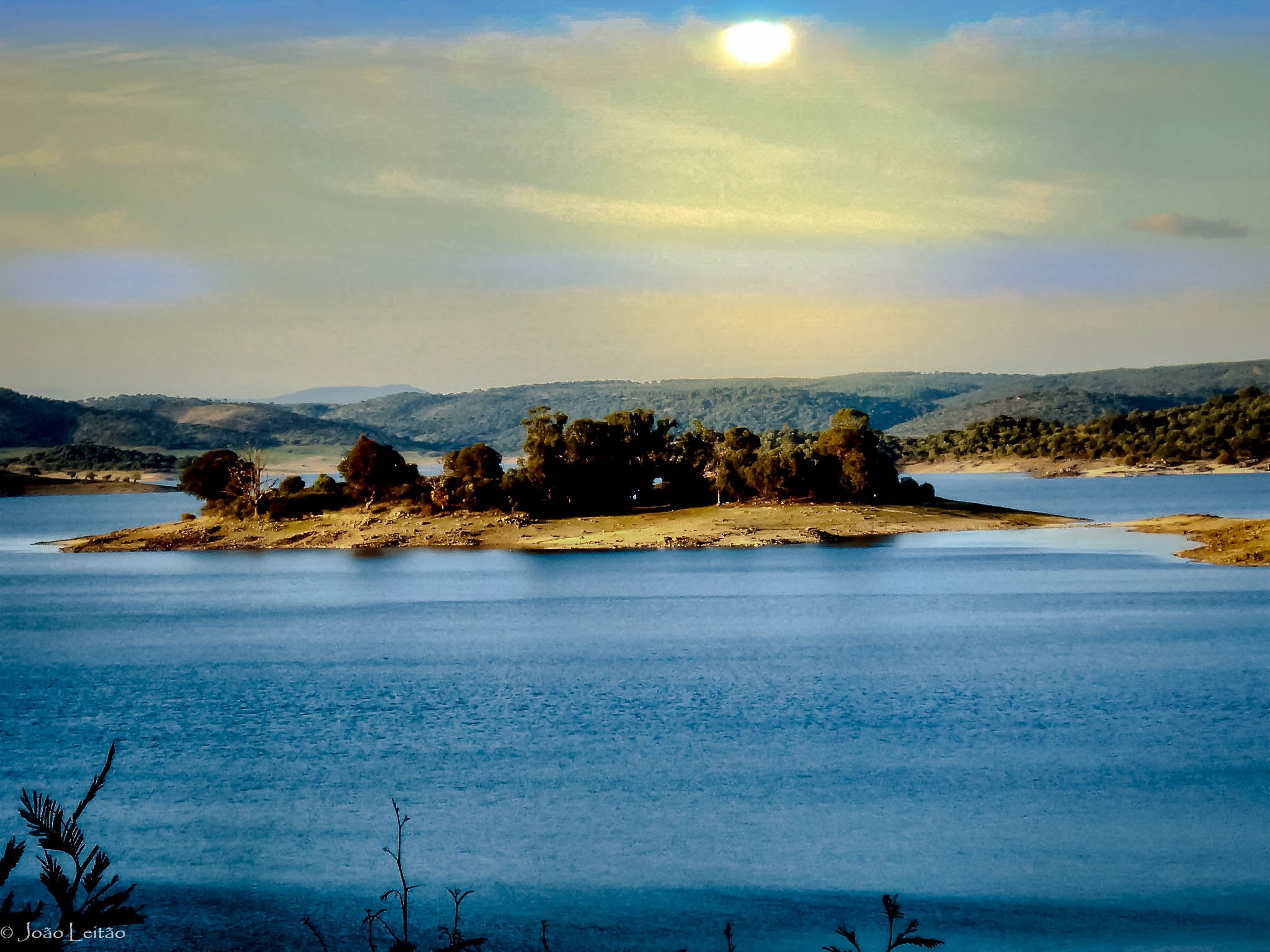 Olympus u10D,S300D,u300D sample photo. The island photography