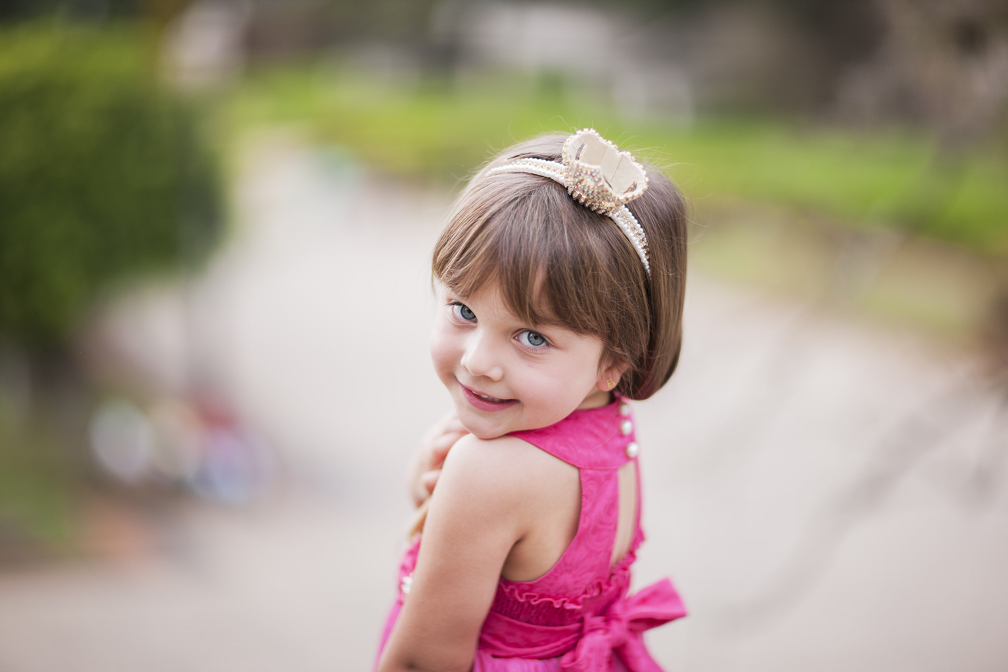 Canon EOS-1Ds Mark III + Canon EF 85mm F1.2L II USM sample photo. Blue eyes photography