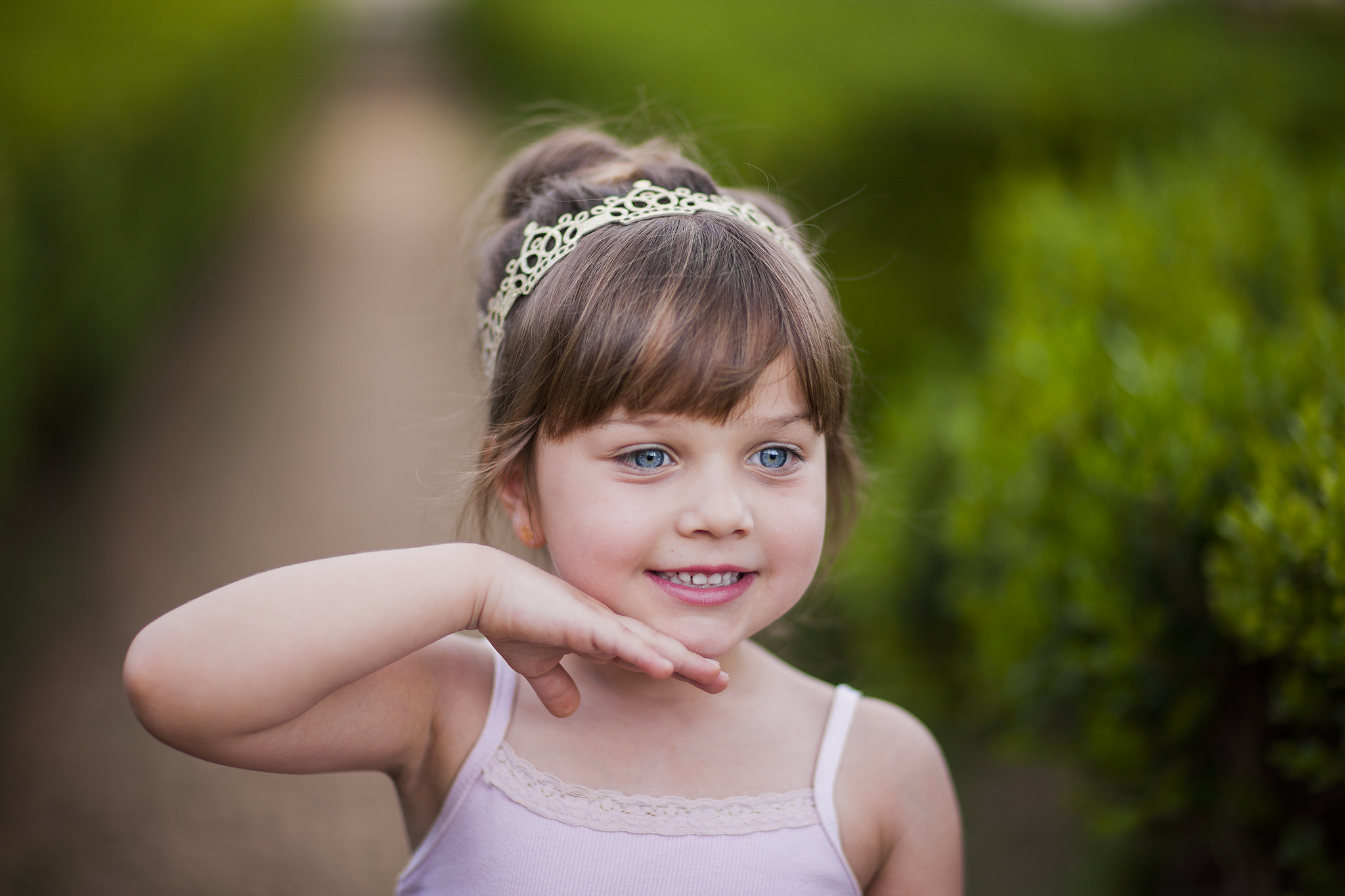 Canon EOS-1Ds Mark III + Canon EF 85mm F1.2L II USM sample photo. Blue eyes photography