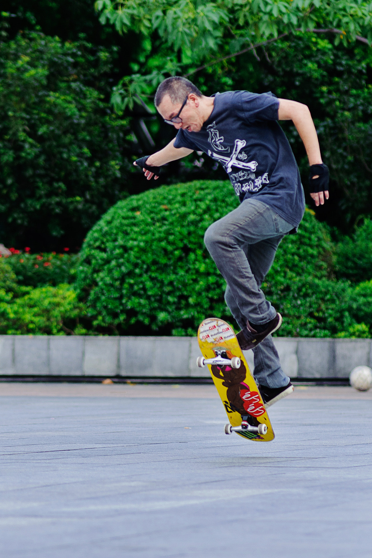 Nikon D700 + AF Nikkor 180mm f/2.8 IF-ED sample photo. Skateboard photography