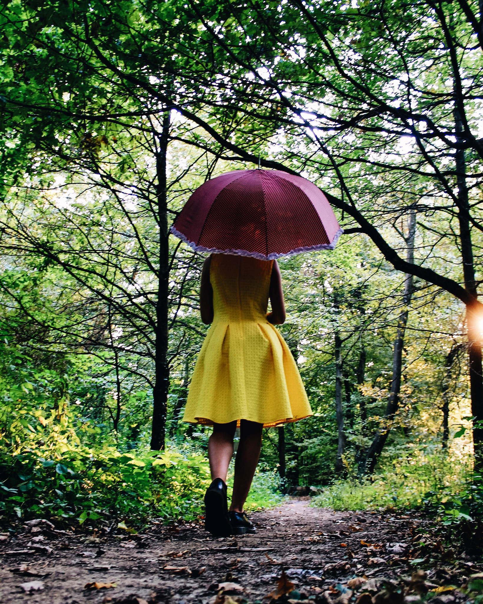 Canon EF-S 18-55mm F3.5-5.6 III sample photo. Girl in the forest photography