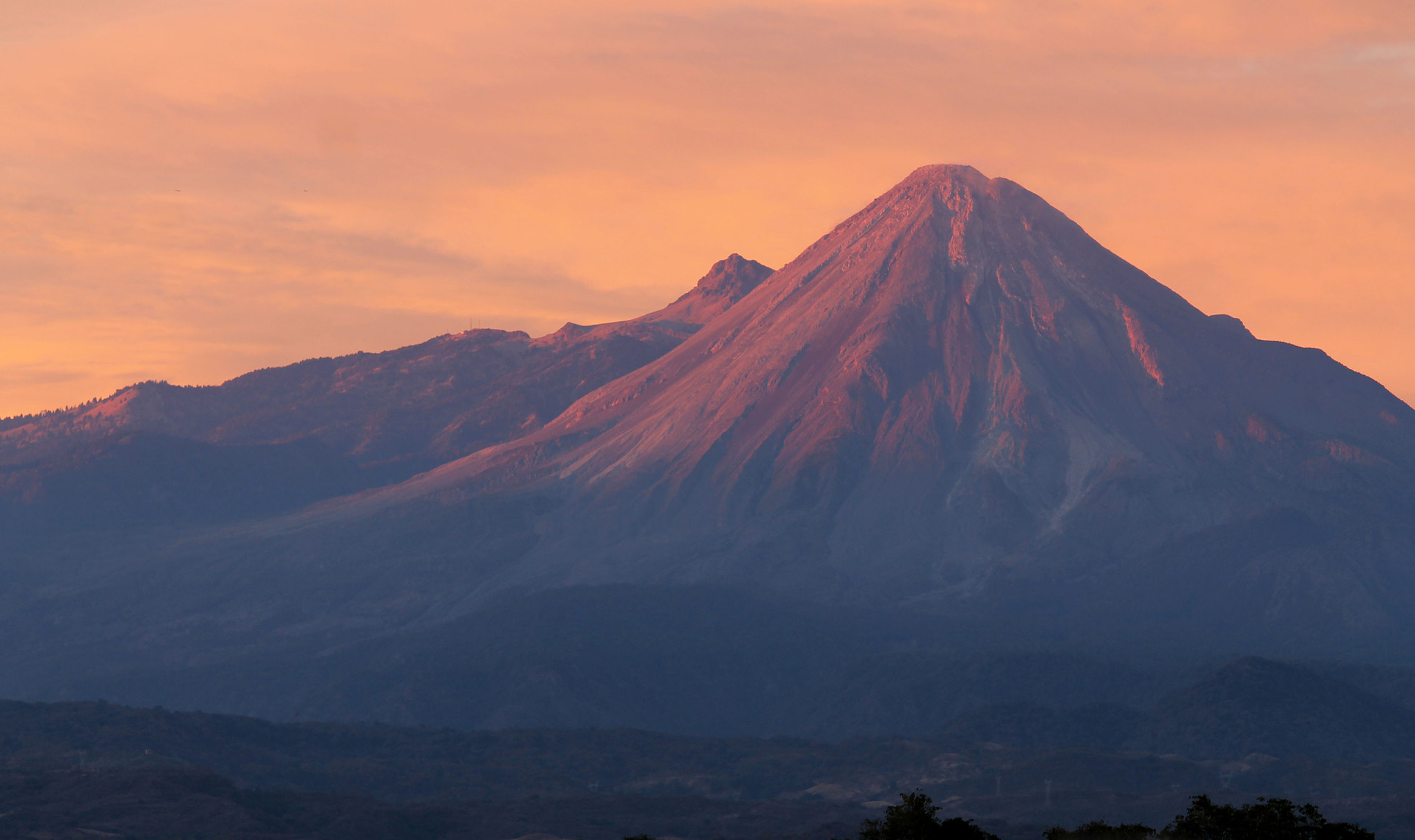 Canon EF 70-200mm F4L IS USM sample photo. Volcan photography