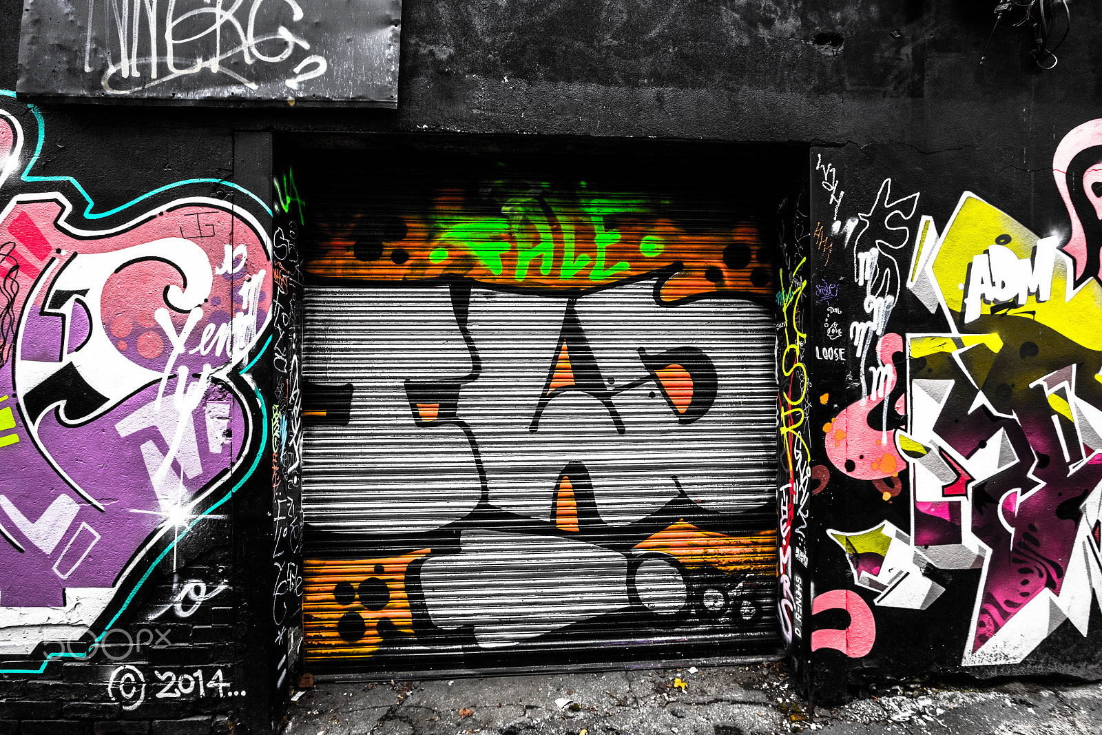 Canon EF-S 10-22mm F3.5-4.5 USM sample photo. Graffiti photography