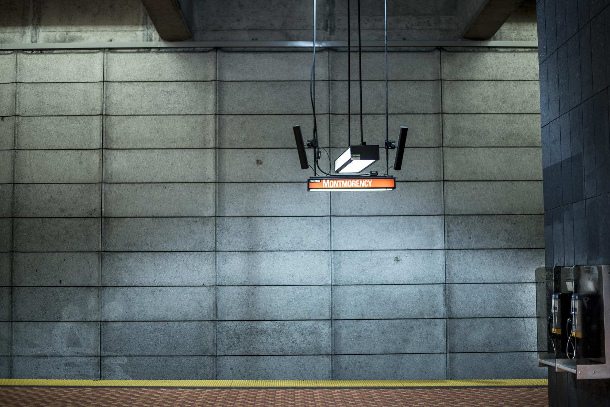 Nikon D800E + Nikon AF-S Nikkor 50mm F1.8G sample photo. Between trains photography