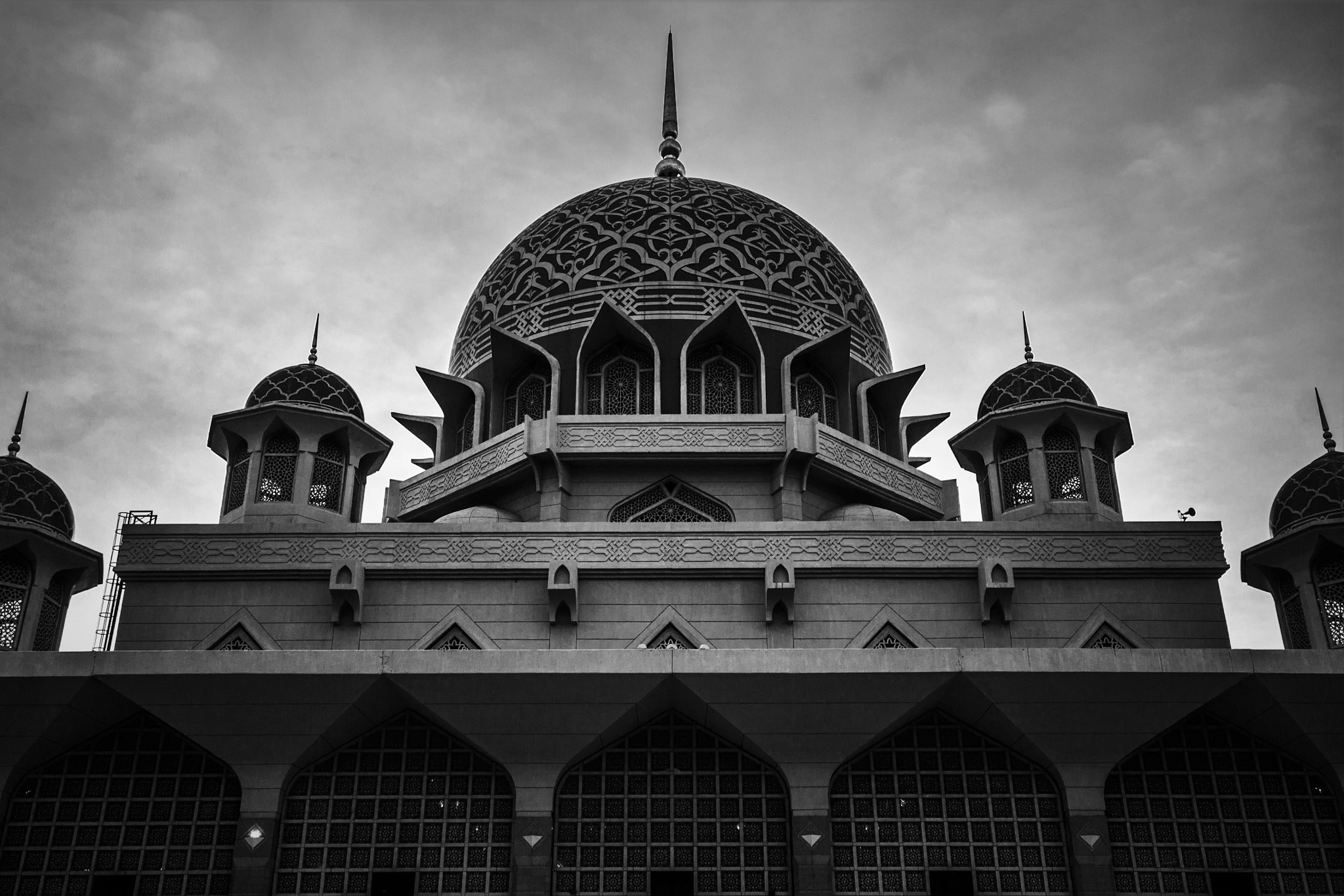 Sigma 10-20mm F4-5.6 EX DC HSM sample photo. Pink mosque photography