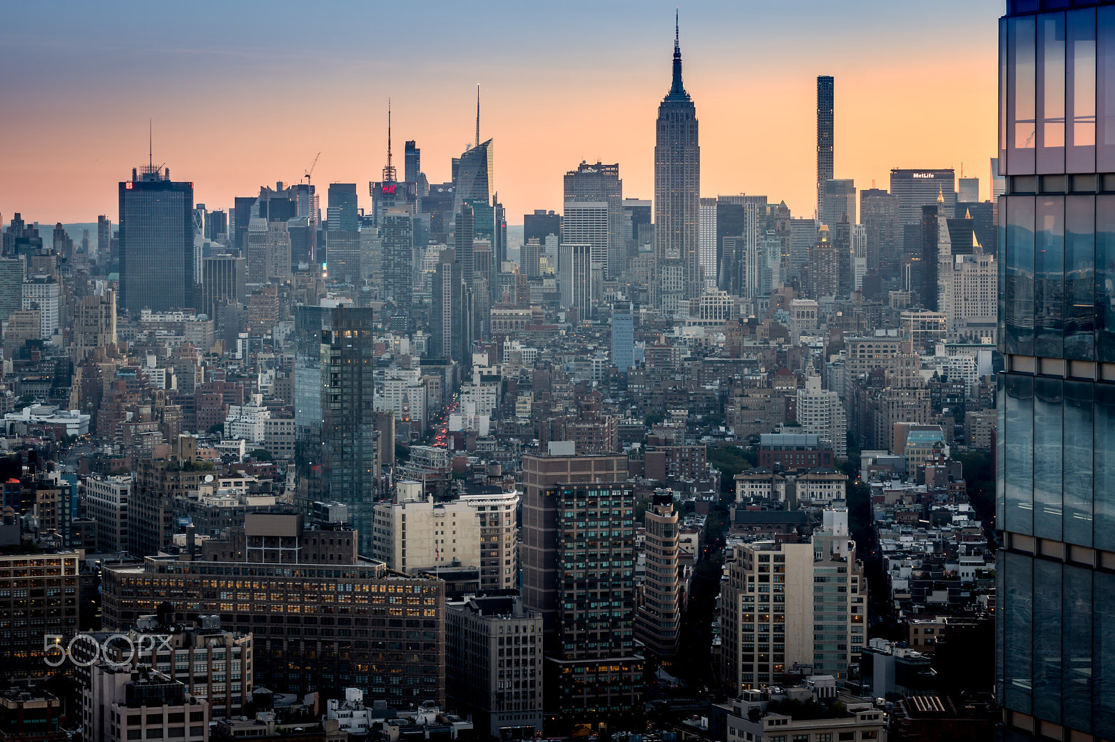 Sony ILCA-77M2 + Tamron SP 70-200mm F2.8 Di VC USD sample photo. Sunrise in nyc 2. photography