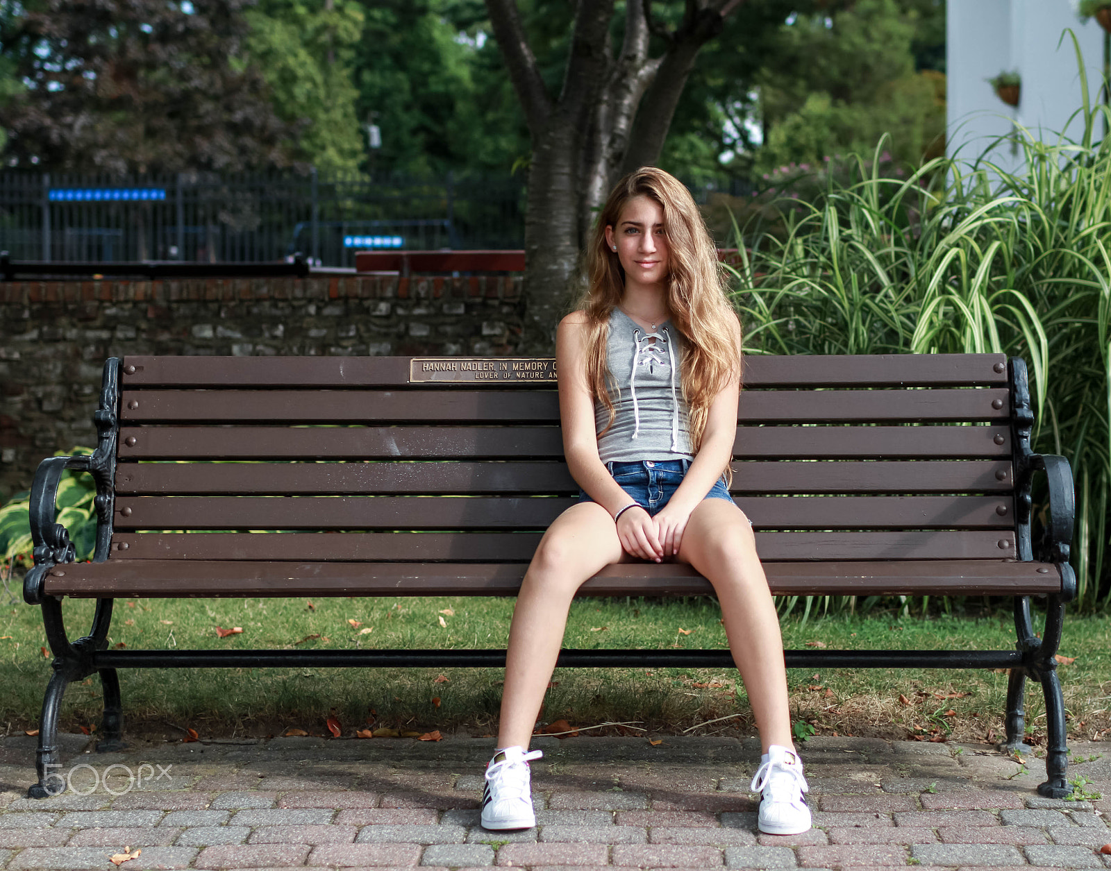 Canon EOS 7D + Canon EF 35mm F1.4L USM sample photo. Bench photography