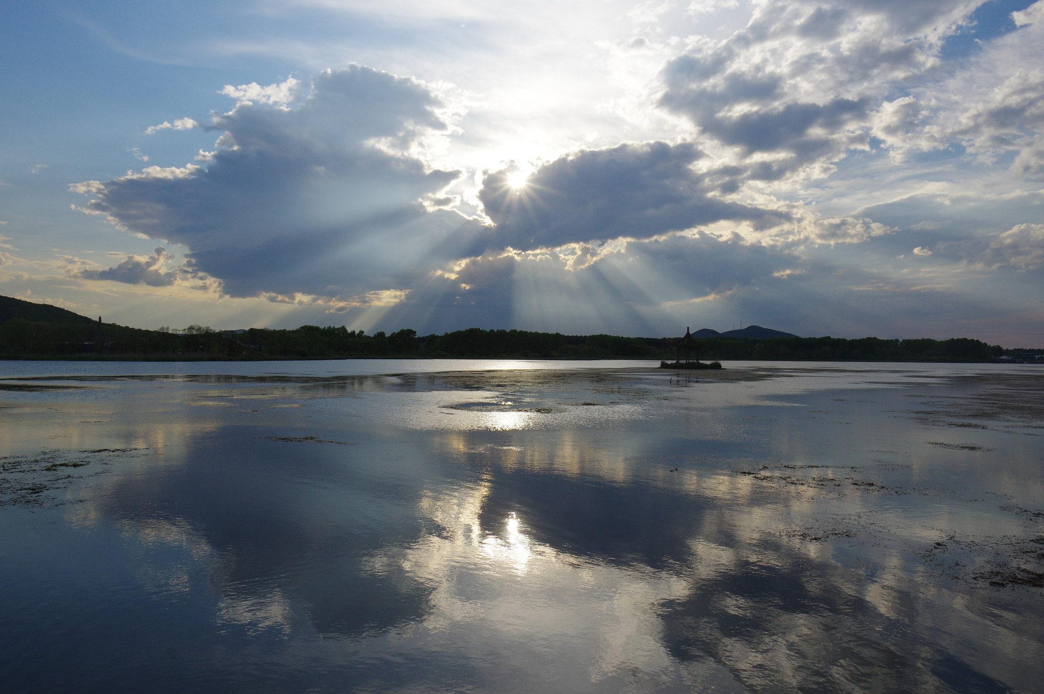 Pentax smc DA 17-70mm F4.0 AL (IF) SDM sample photo. 逆光 photography