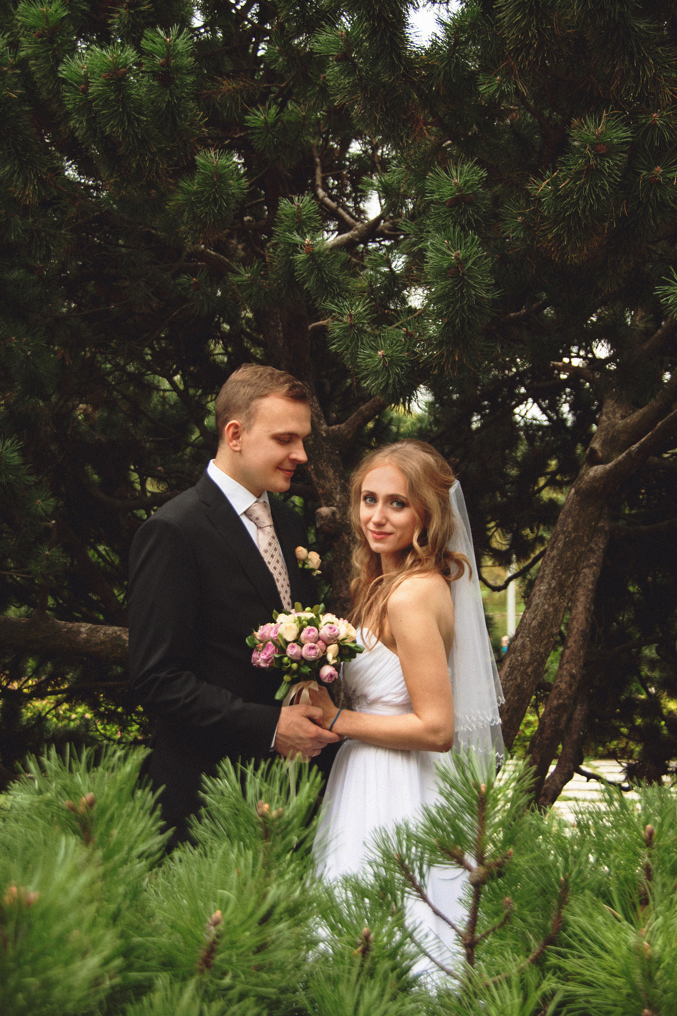 Canon EOS 500D (EOS Rebel T1i / EOS Kiss X3) sample photo. Wedding portrait photography