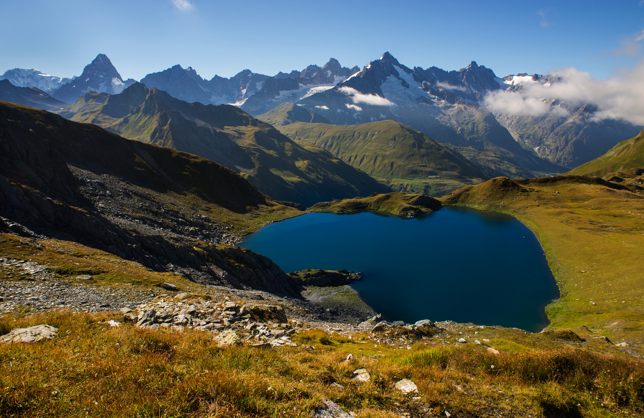 Nikon D610 + AF Nikkor 20mm f/2.8 sample photo. Swiss lake and mountains photography