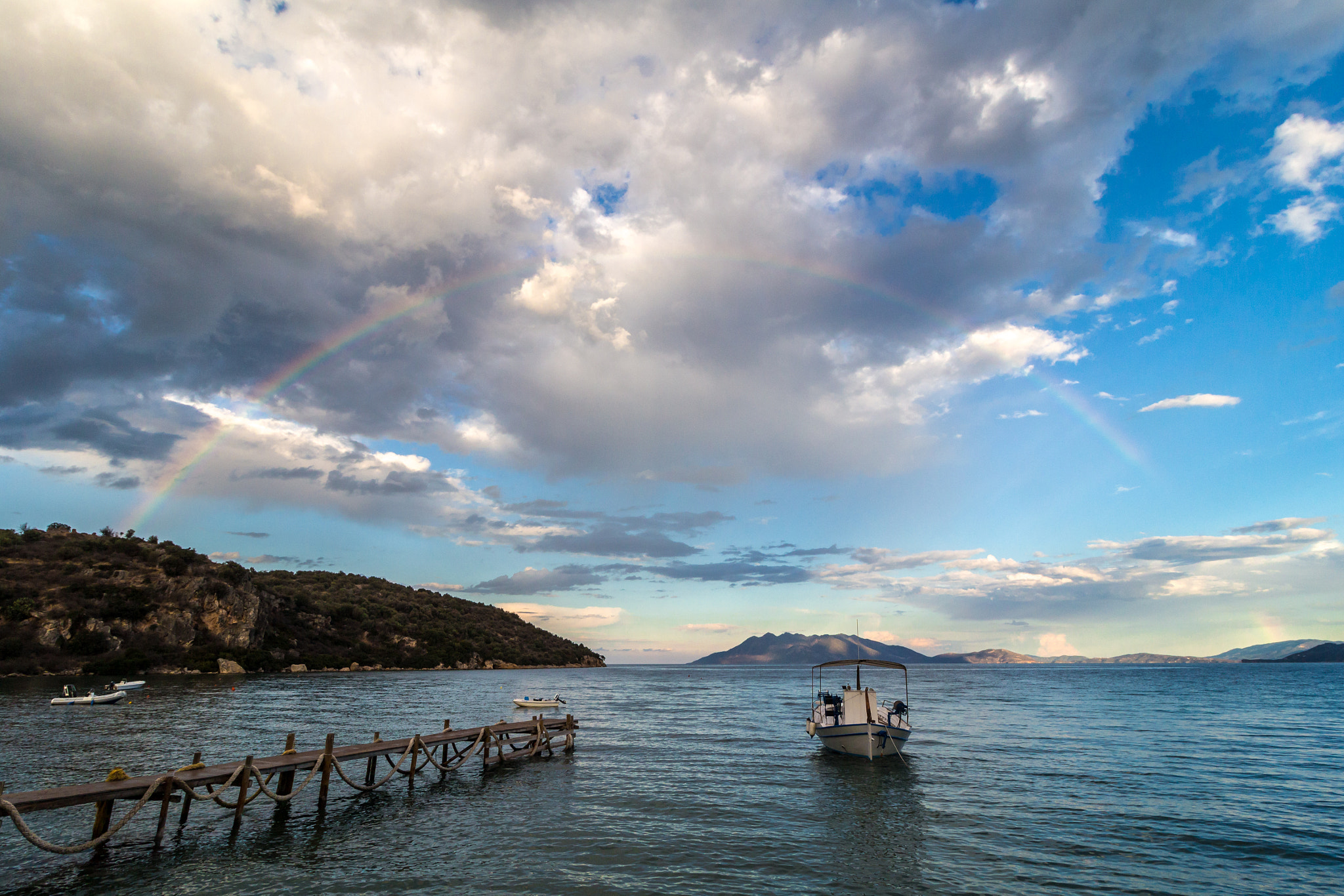 Canon EOS 650D (EOS Rebel T4i / EOS Kiss X6i) sample photo. Colors from shore to shore over the sunken city of epidavros. photography