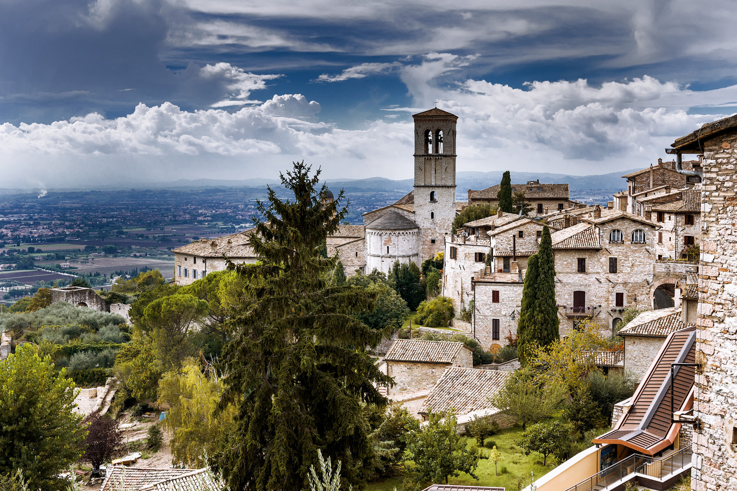 Sigma 18-35mm f/1.8 DC HSM sample photo. Assisi/italy. photography