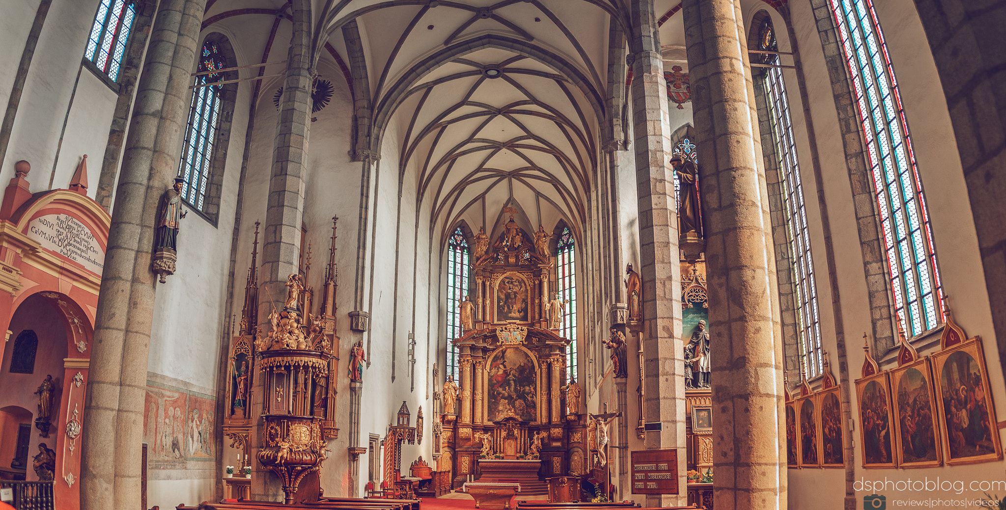 Sigma 24mm F1.4 DG HSM Art sample photo. St. vitus church photography