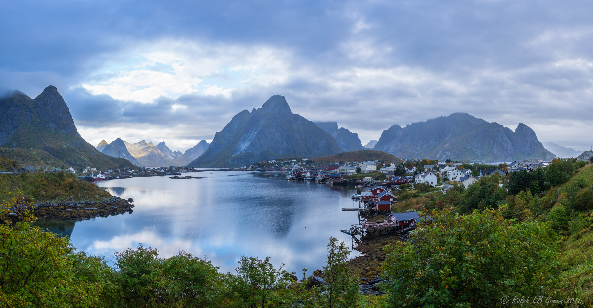 Sigma 17-50mm F2.8 EX DC HSM sample photo. Reine fishing village photography